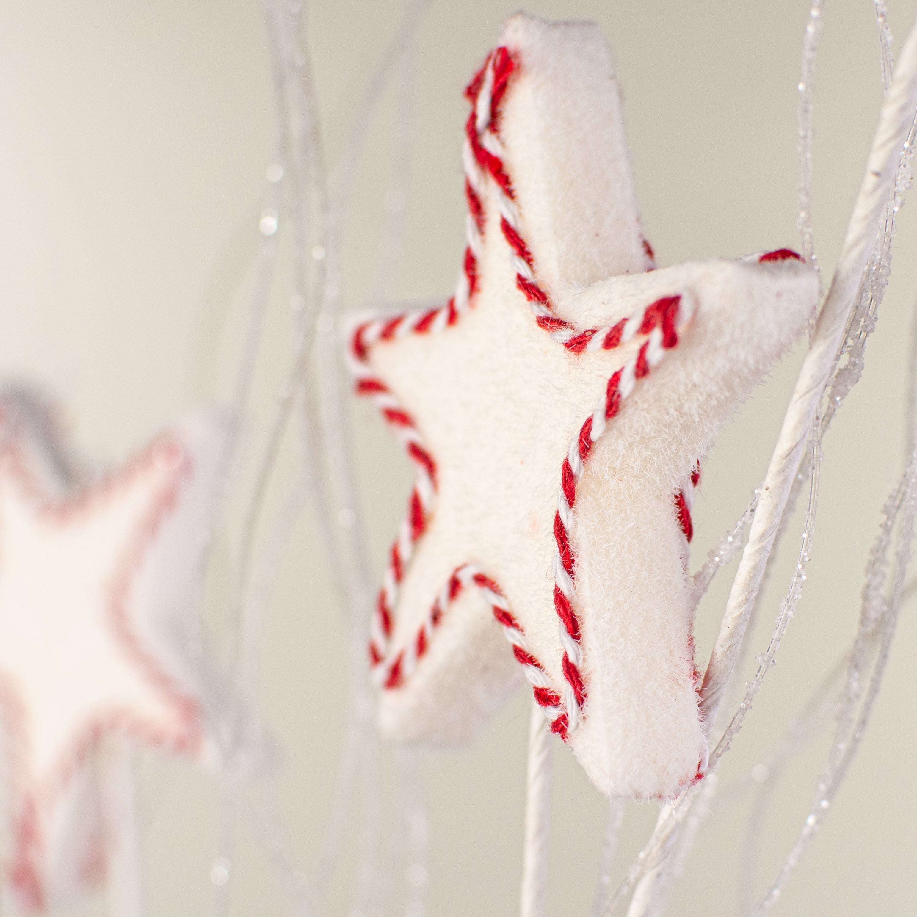 32" Peppermint Striped Star & Grass Spray Lifestyle Photo