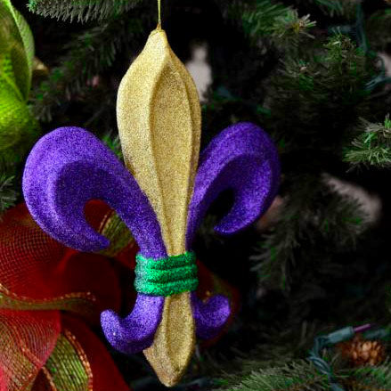 10" PGG Glitter Fleur de Lis Ornament Lifestyle Photo