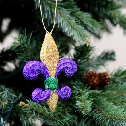 4" PGG Glitter Fleur de Lis Ornament Lifestyle Photo