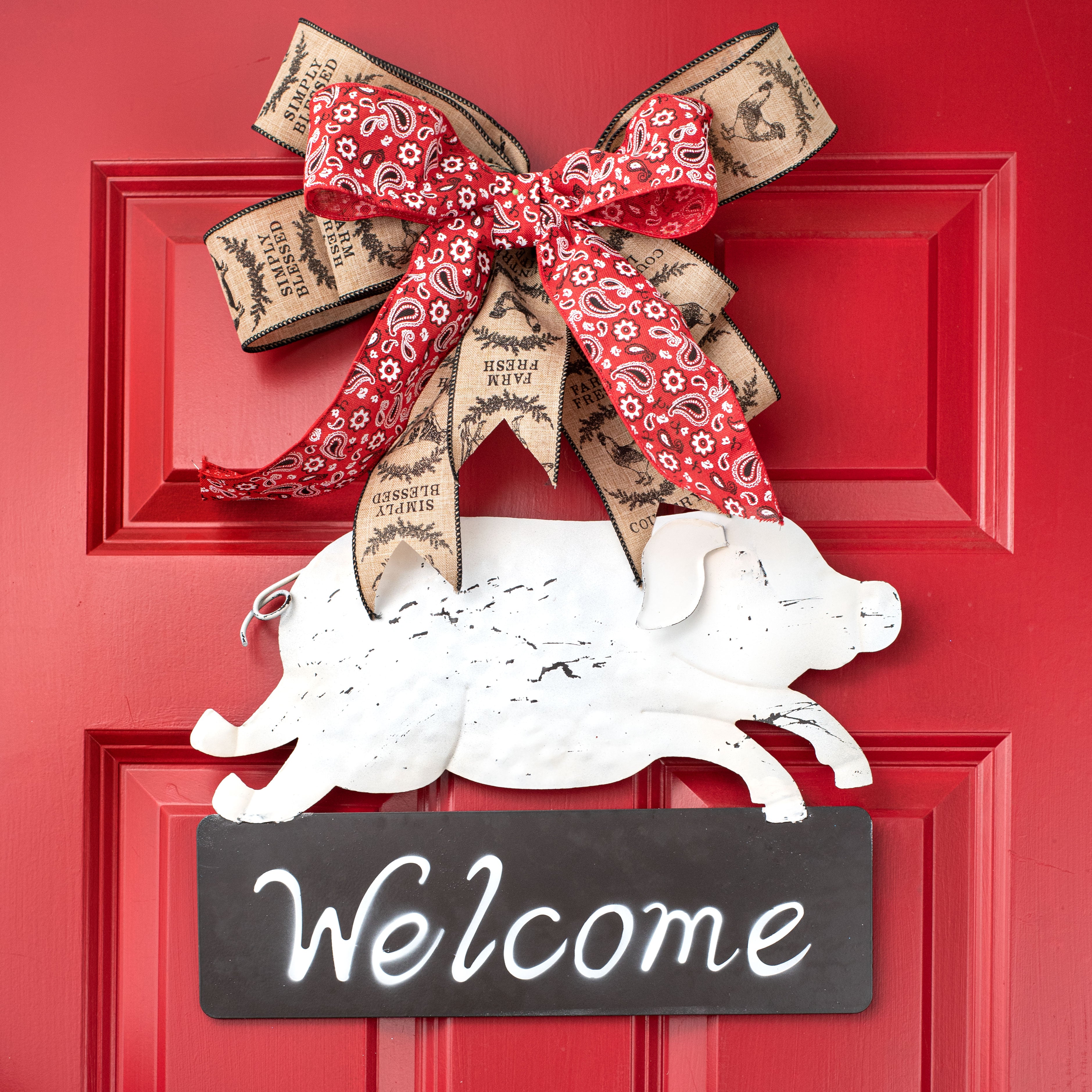 15" Piglet Welcome Metal Sign Lifestyle Photo