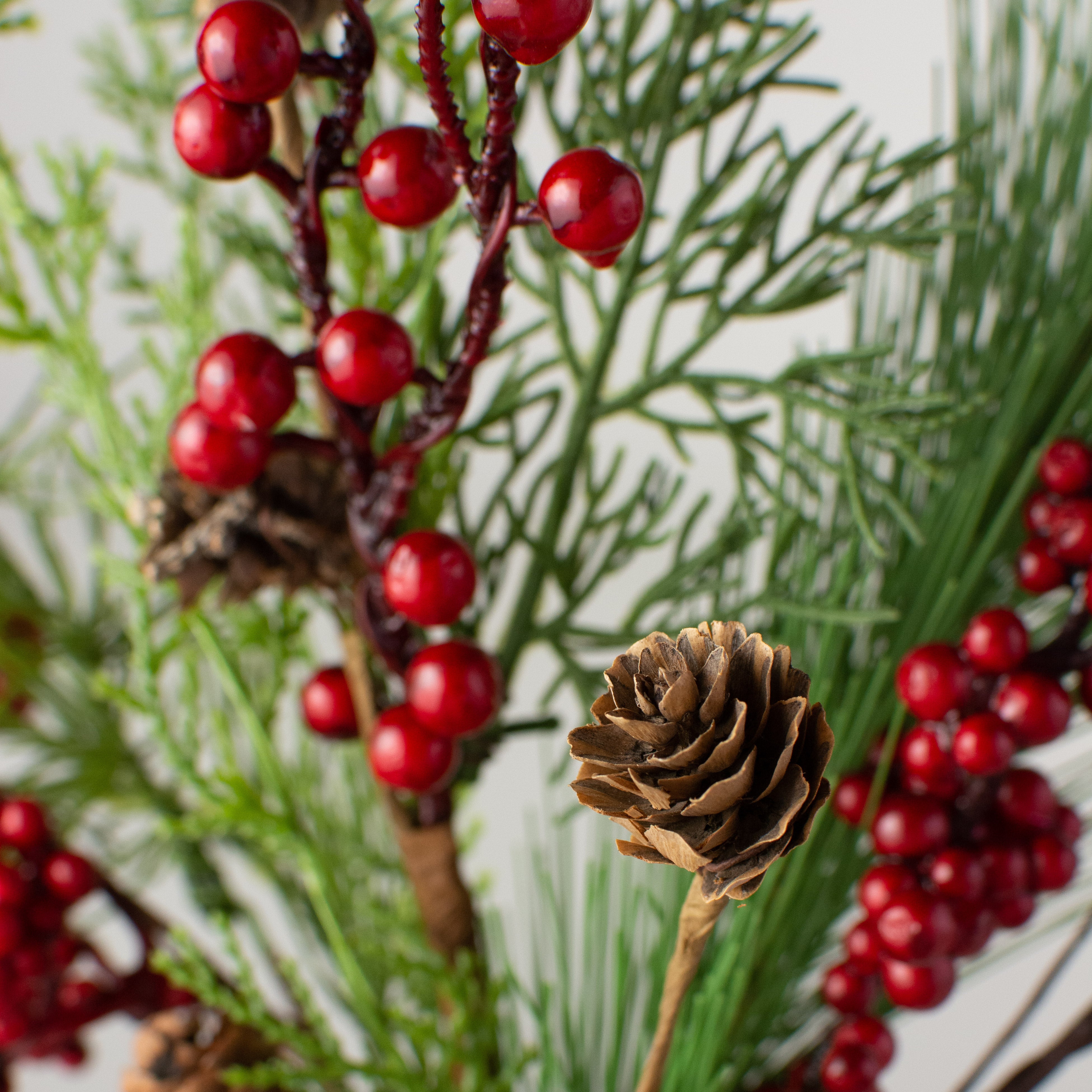 18" Pine Berry Pick Lifestyle Photo