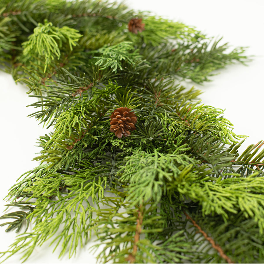 6' Pine Cedar Pinecone Garland detail photo 3