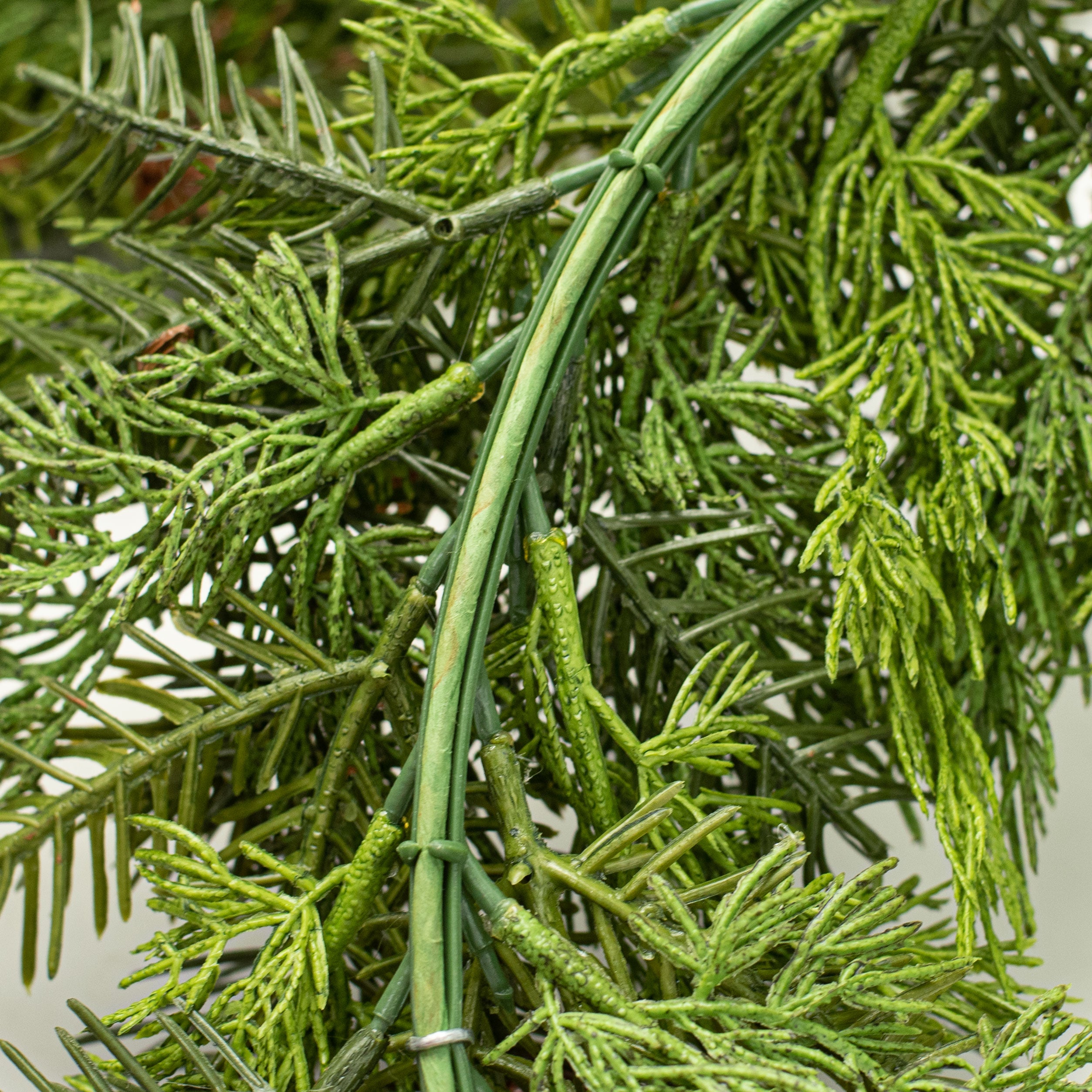 6' Pine Cedar Pinecone Garland detail photo 4