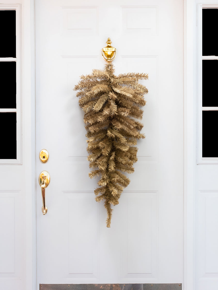 36" Pine Teardrop Swag: Burlap Tan (90 Tips) Lifestyle Photo