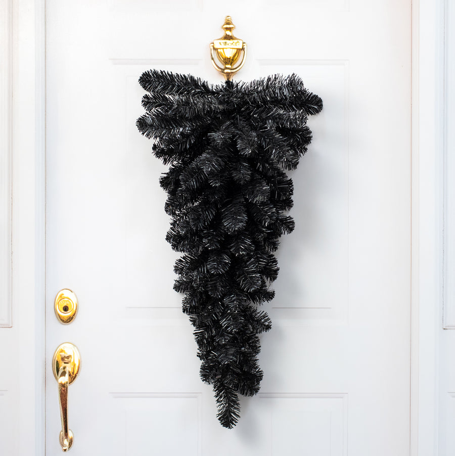 32" Pine Tinsel Teardrop Swag: Black Lifestyle Photo
