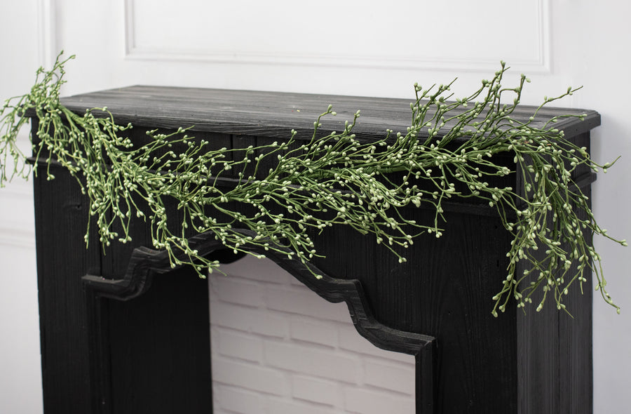 4.5' Pip Garland: Eucalyptus Green Lifestyle Photo