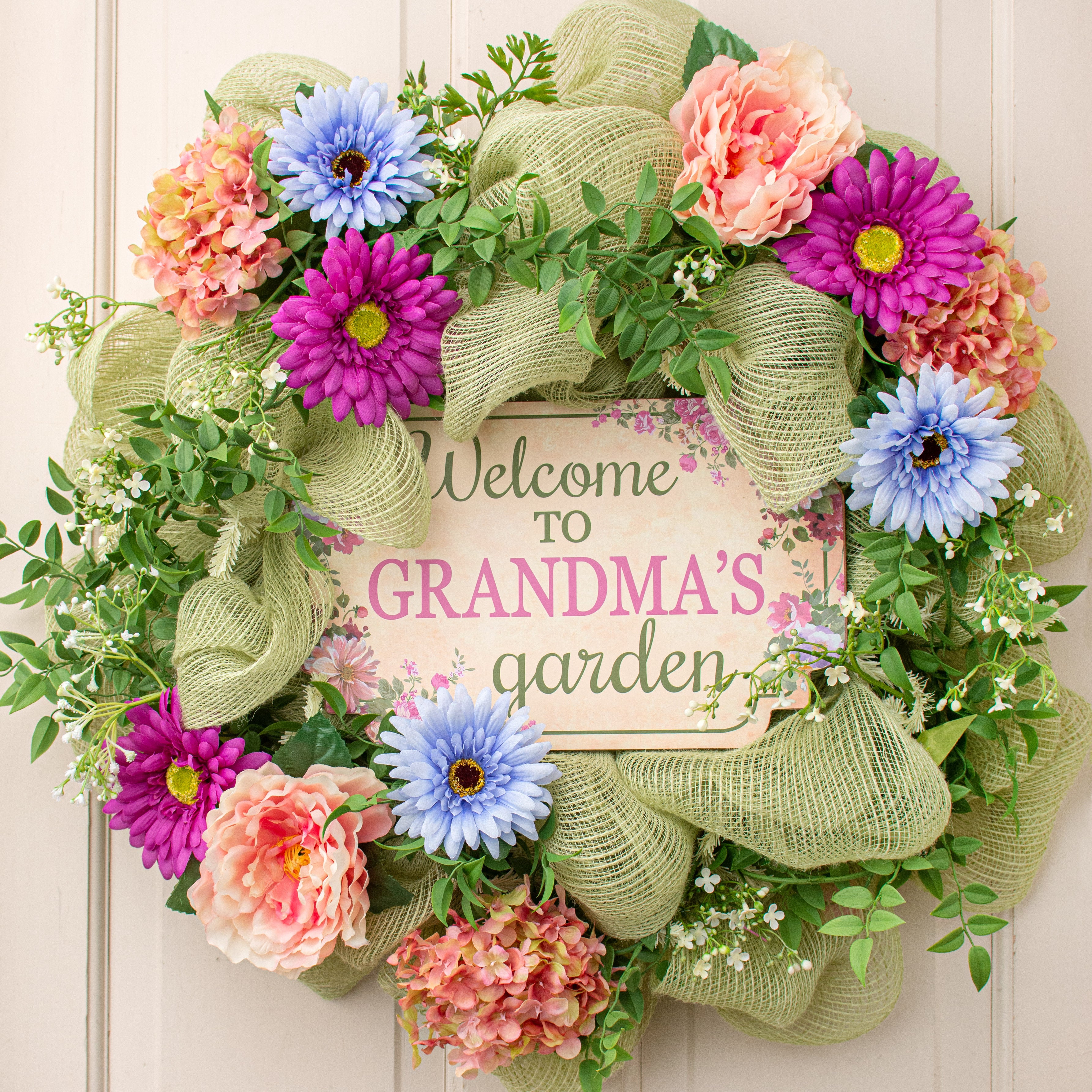 6' Plastic Leaf Garland detail photo 5