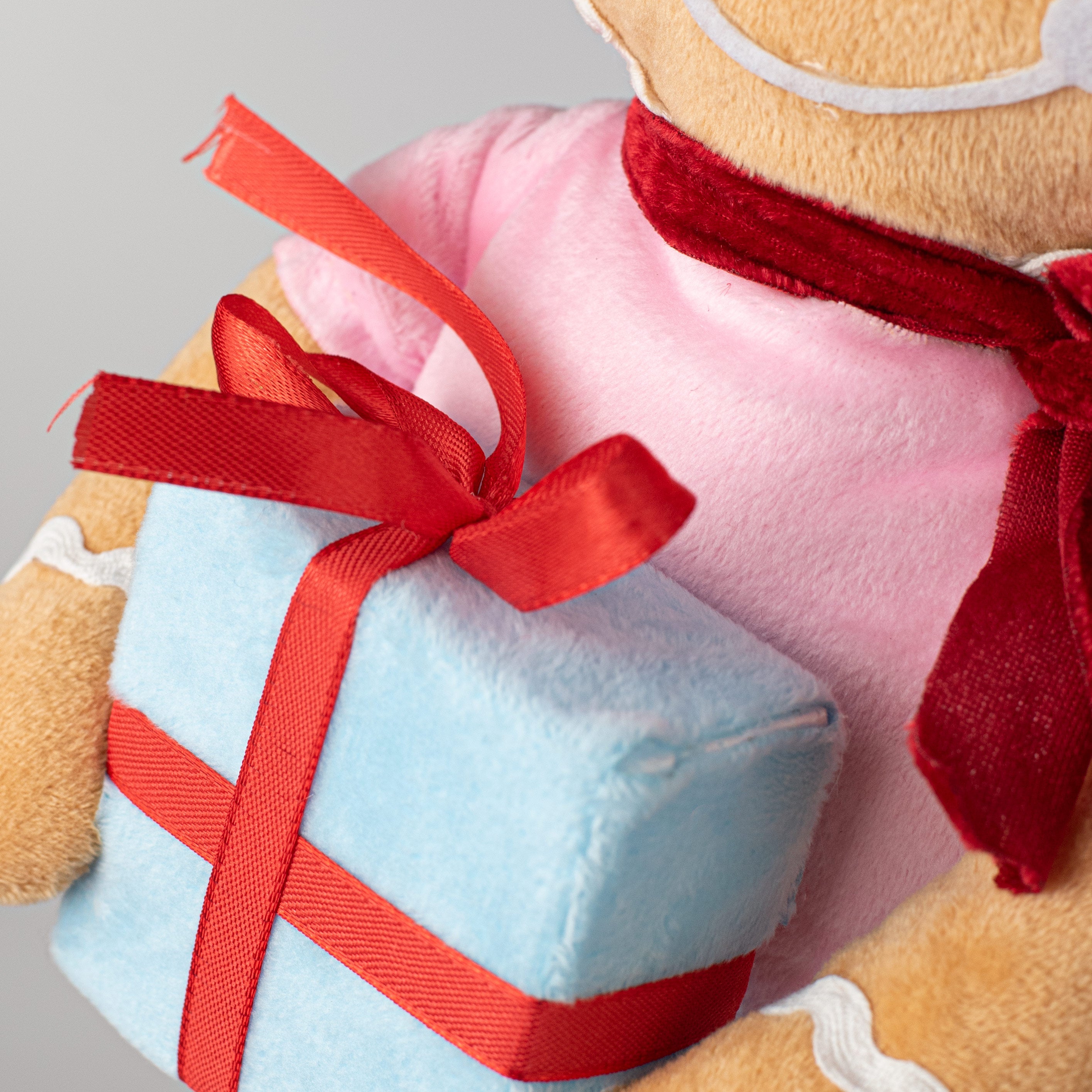 15" Plush Christmas Gingerbread Girl detail photo 3