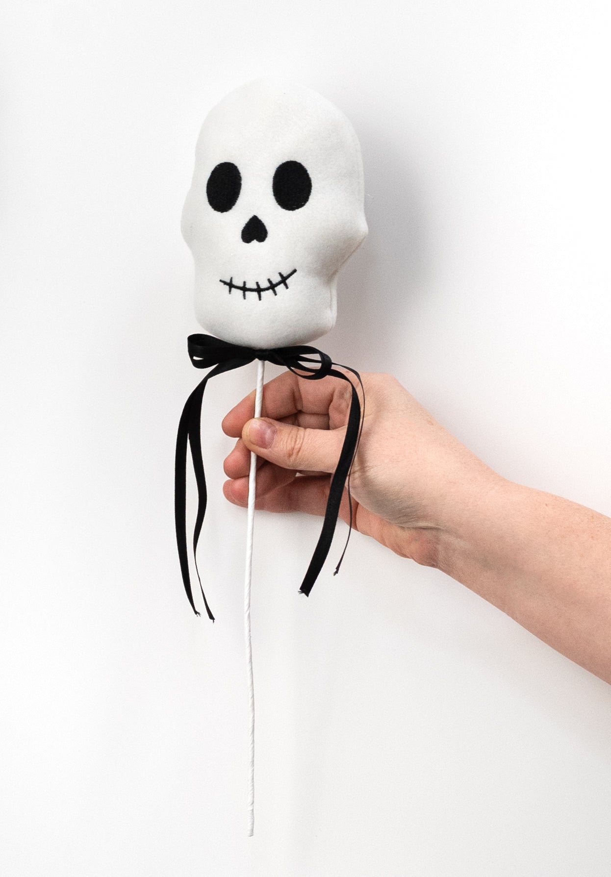 14" Plush Skull Face Pick detail photo 3