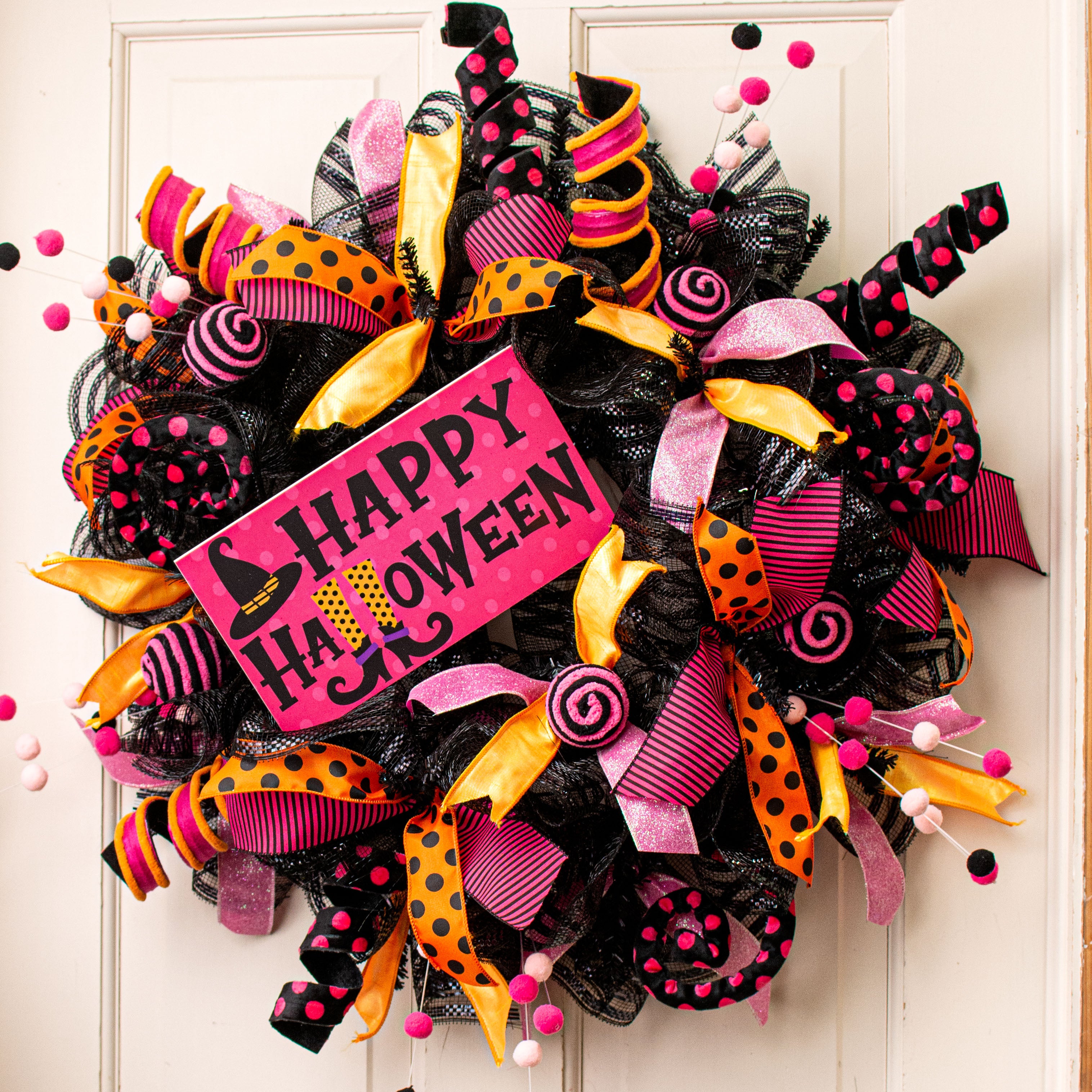 30" Polka Dot Curly Spray: Black Velvet & Fuchsia Lifestyle Photo