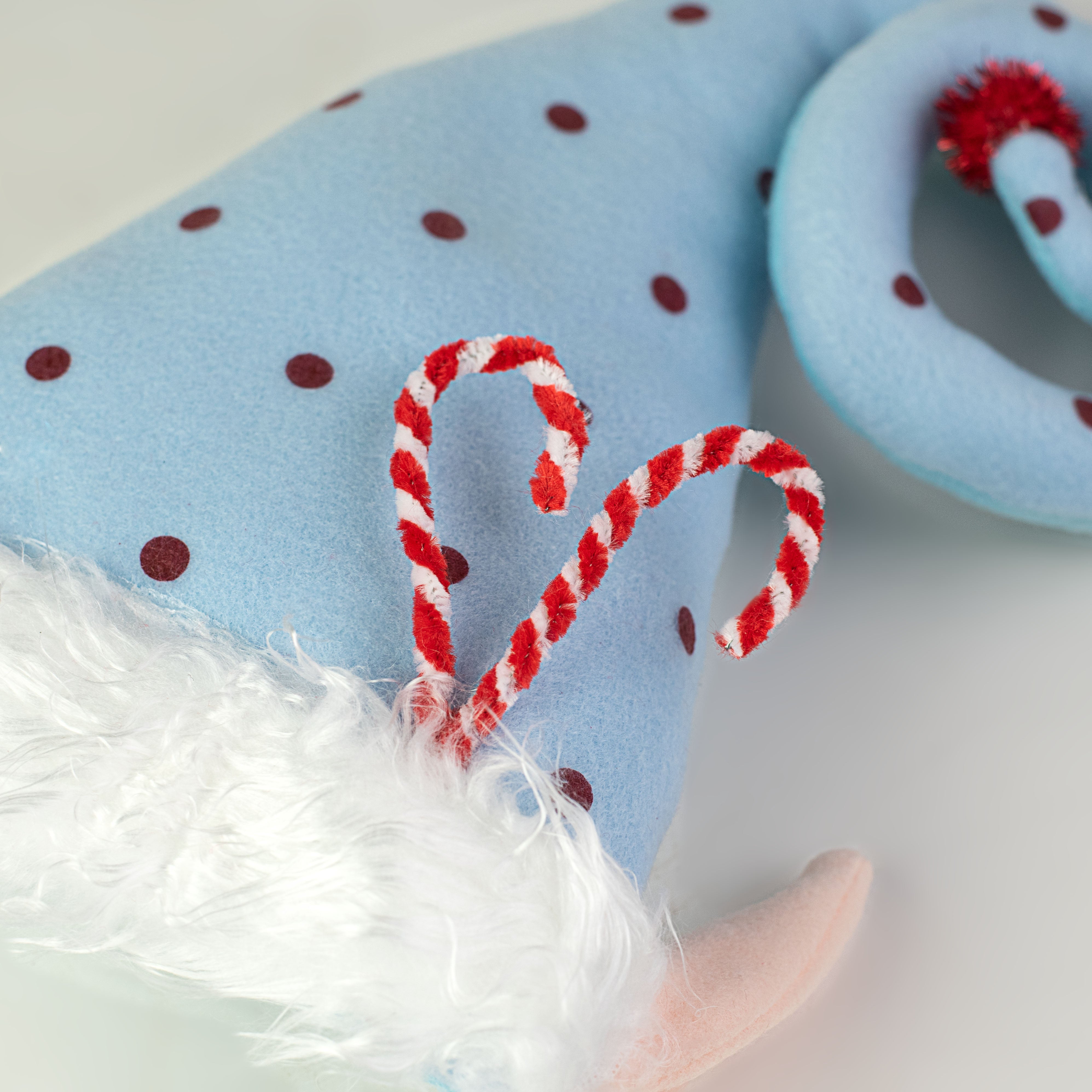 Polka Dot & Stripe Hat With Legs Elf Wreath Accent: Ice Blue detail photo 3