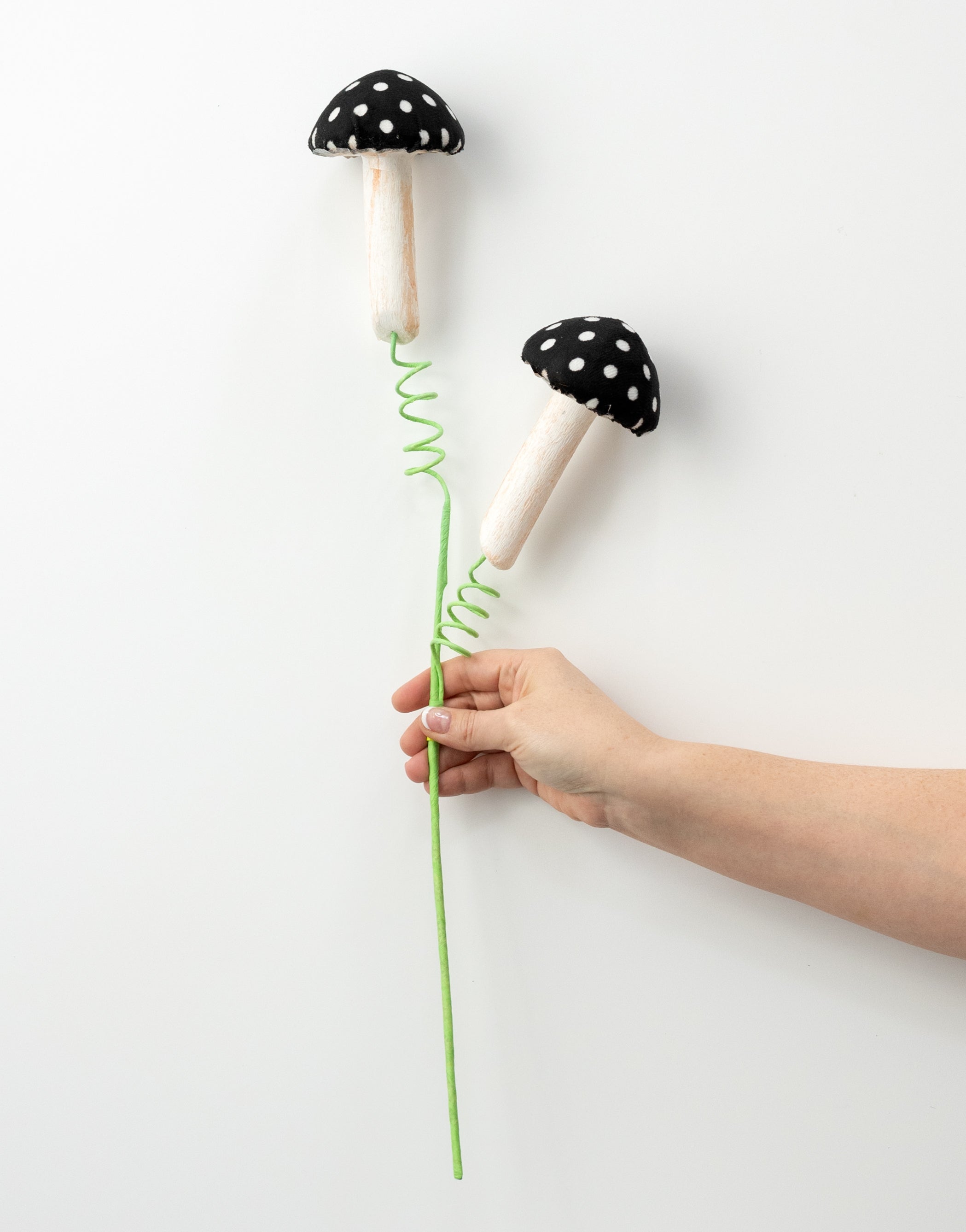 22" Polkadot Mushroom Spray: Black & White detail photo 3