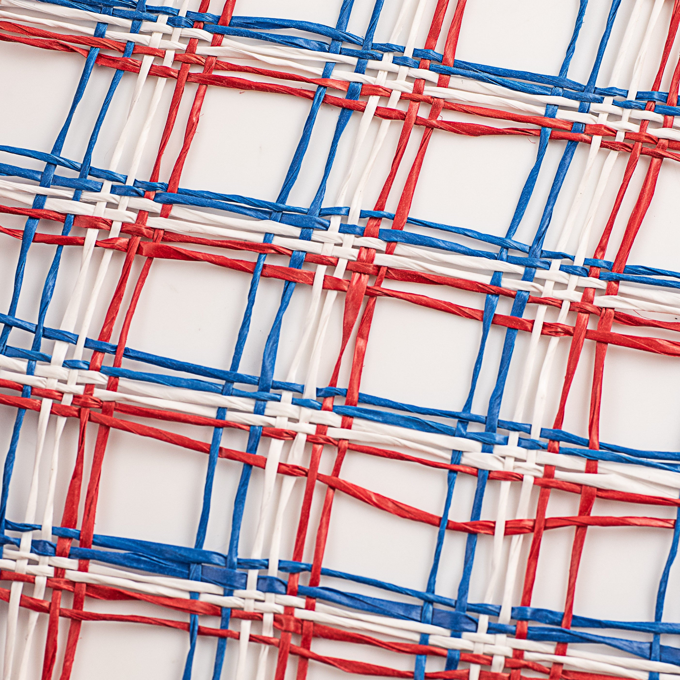 10" Poly Burlap Check Mesh: Red, White, Blue detail photo 3