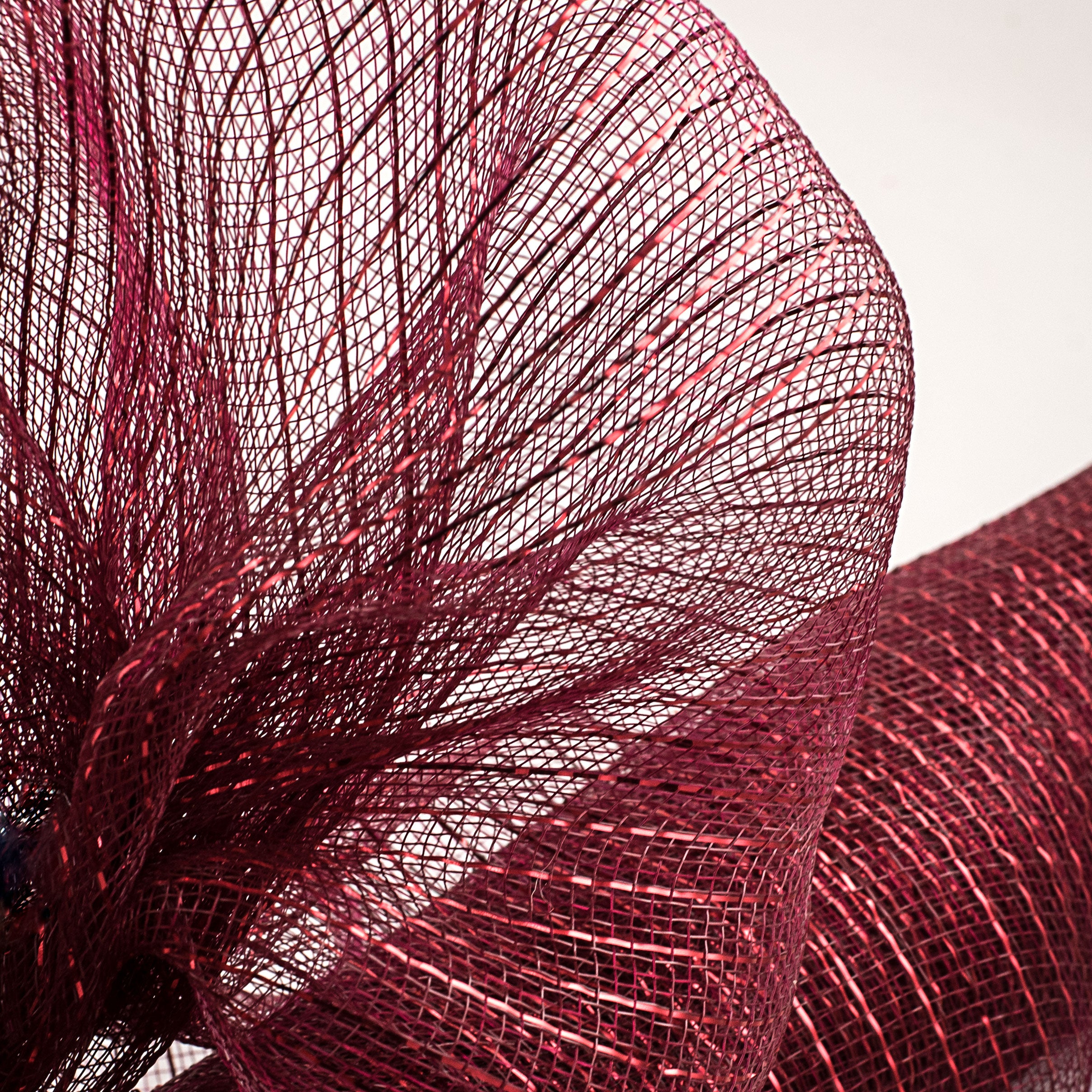 21" Poly Deco Mesh: Metallic Burgundy & Red Lifestyle Photo