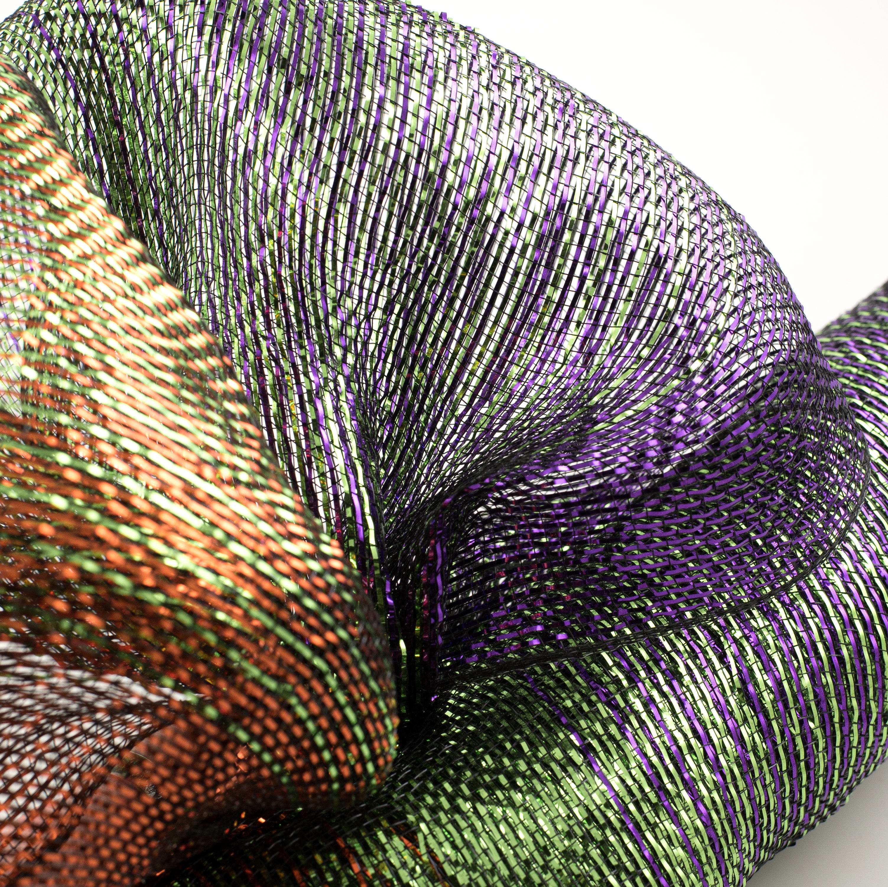 21" Poly Deco Mesh: Metallic Halloween Ombré Lifestyle Photo