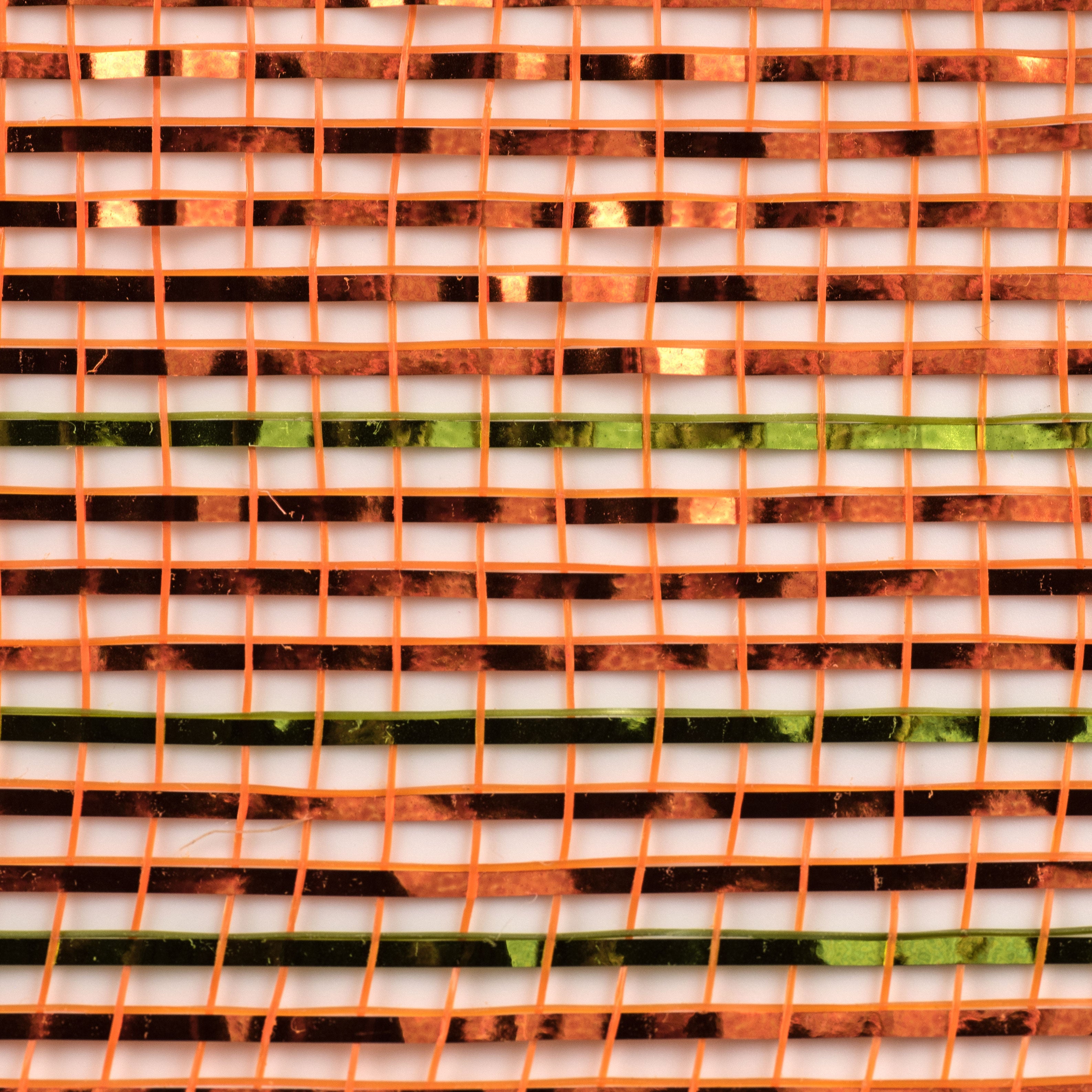 21" Poly Deco Mesh: Metallic Harvest Ombré detail photo 3