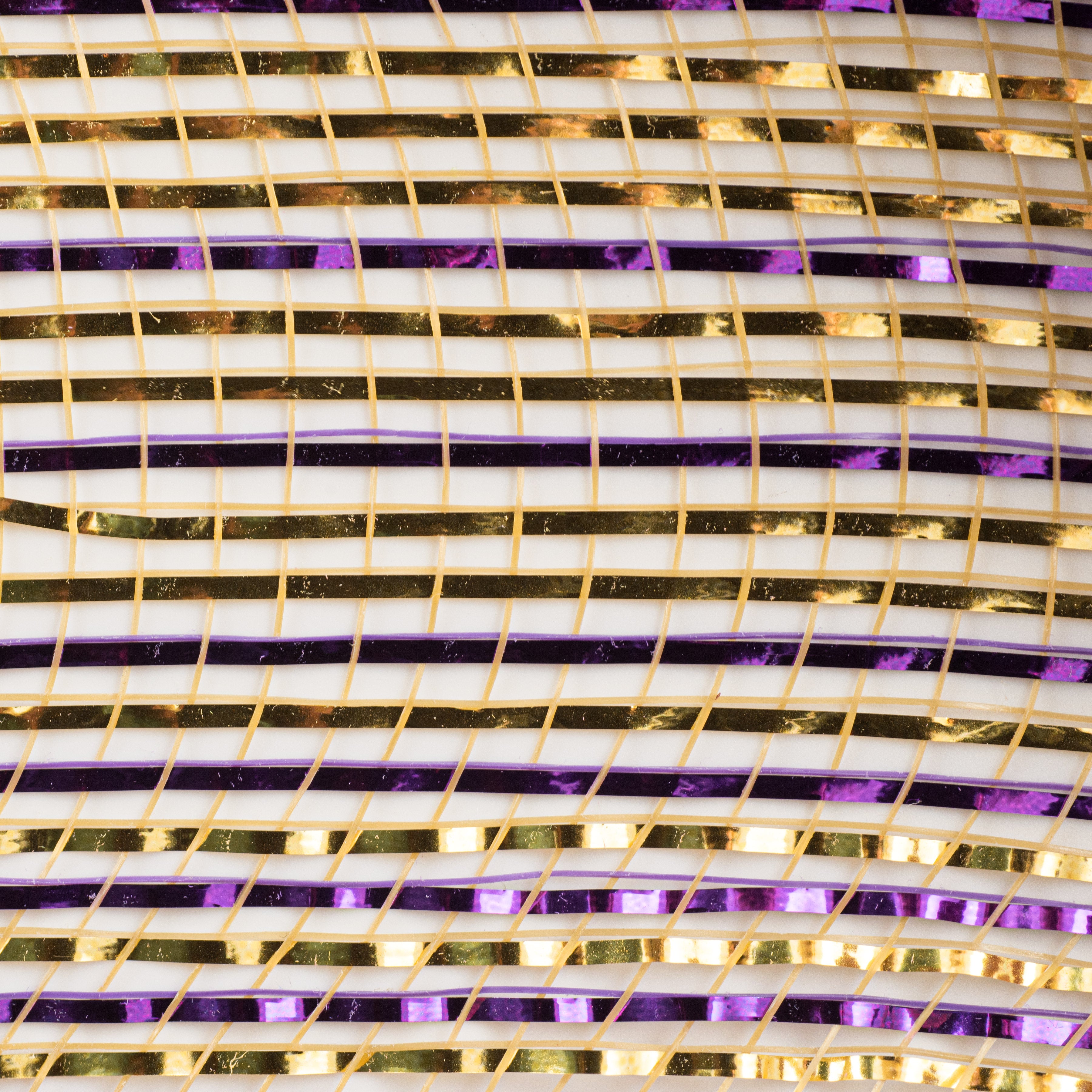10" Poly Deco Mesh: Metallic Mardi Gras Ombré detail photo 3