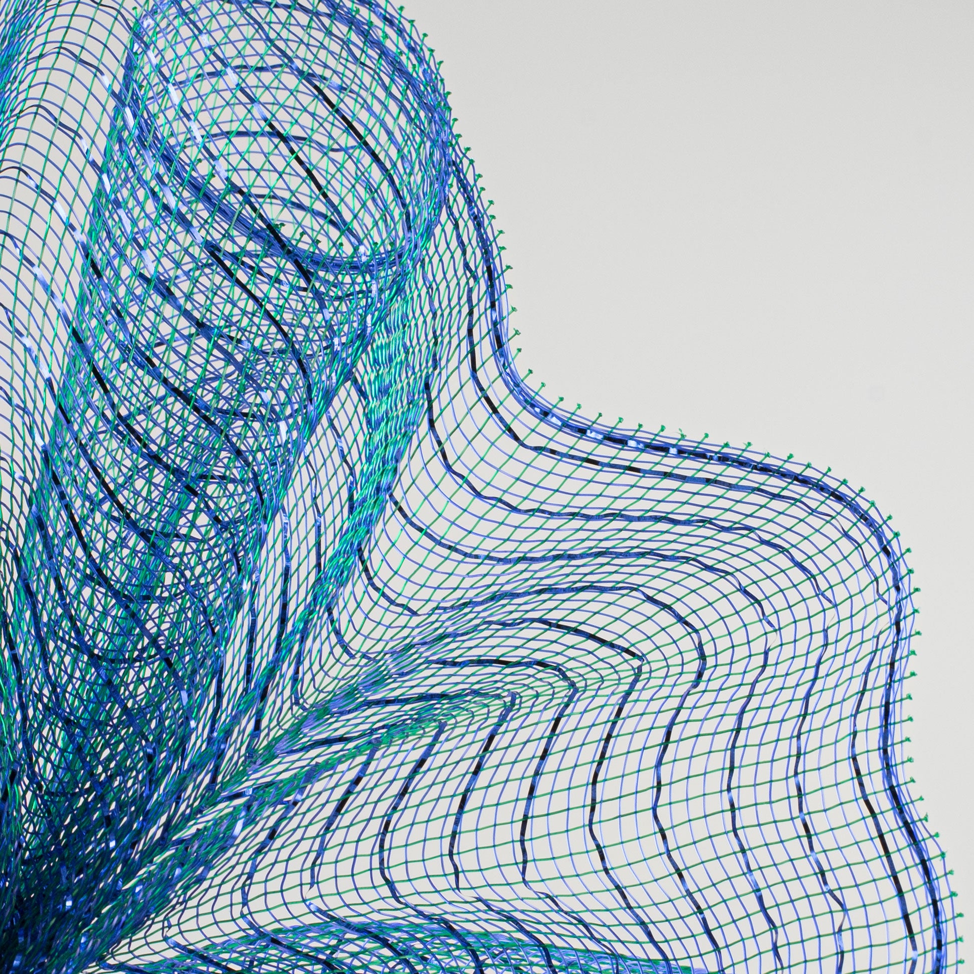 10" Poly Deco Mesh: Metallic Royal Blue/Peacock Lifestyle Photo