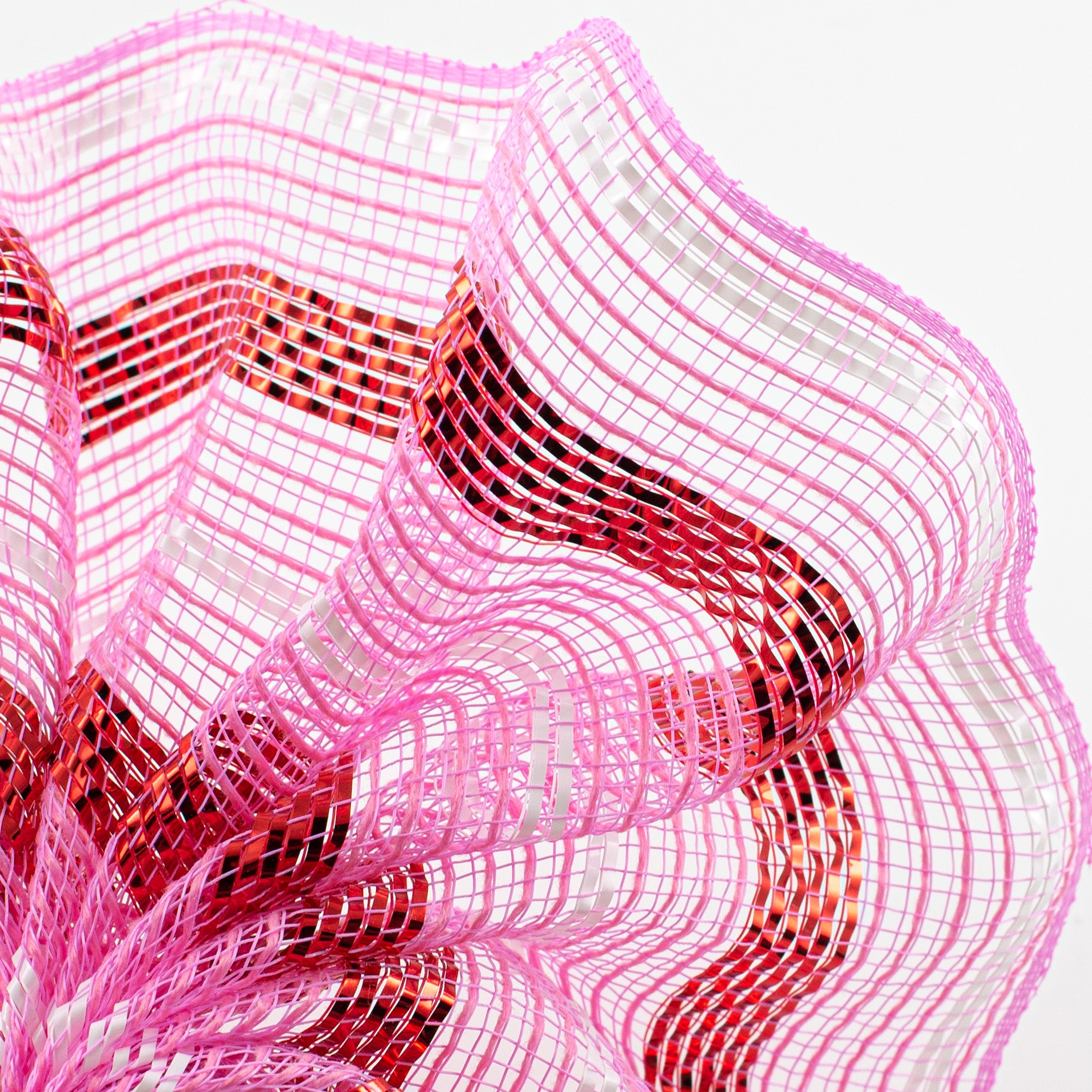 10" Poly Faux Jute Metallic Mesh: Light Pink, Red, White Lifestyle Photo