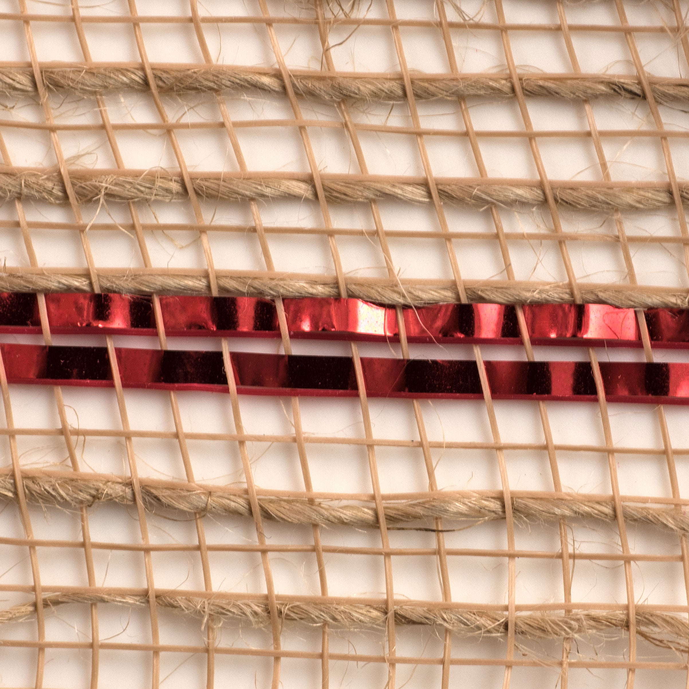 10" Poly Jute Deco Mesh: Natural & Red Metallic Stripe (10 Yards) detail photo 3