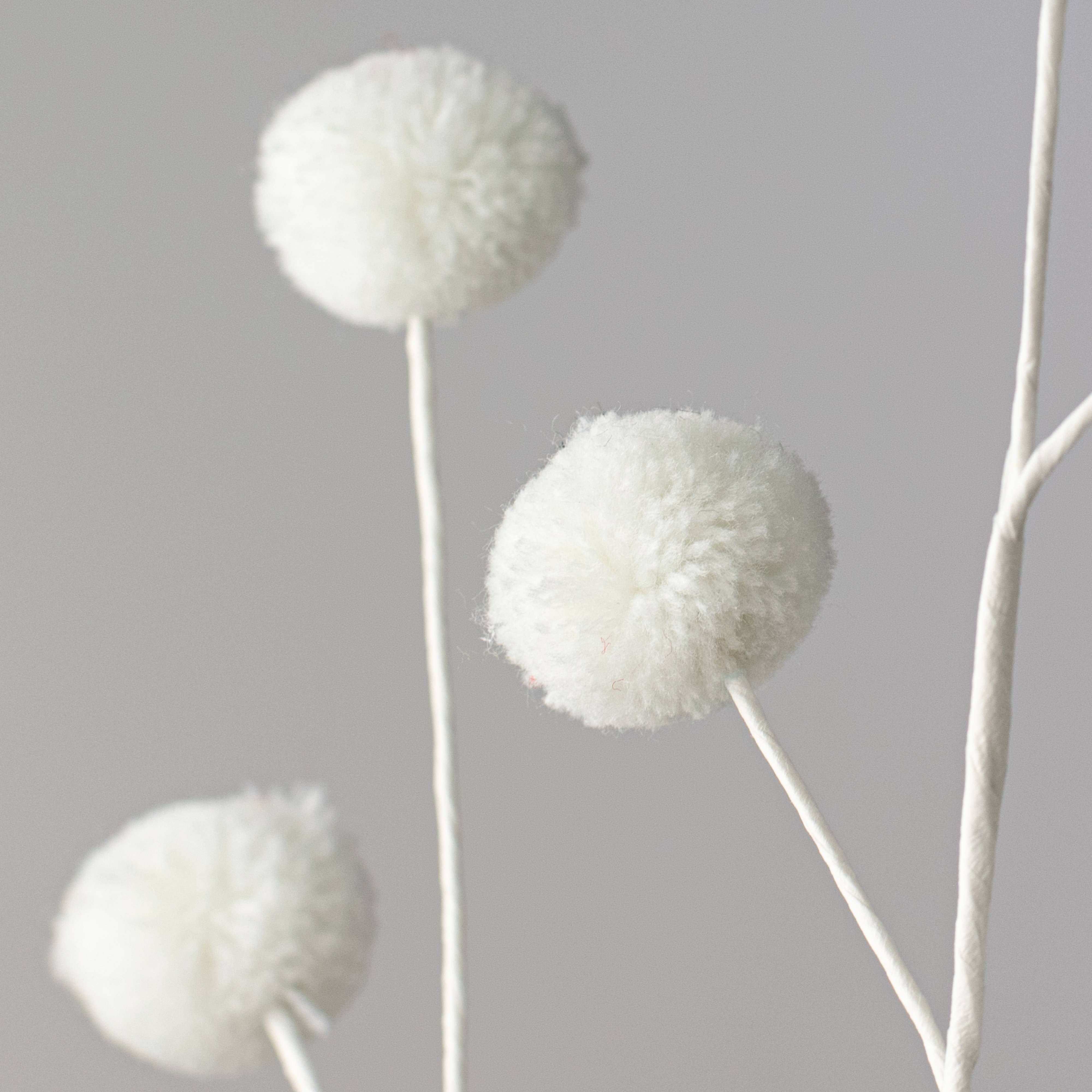 23" Pom Pom Spray: White Lifestyle Photo