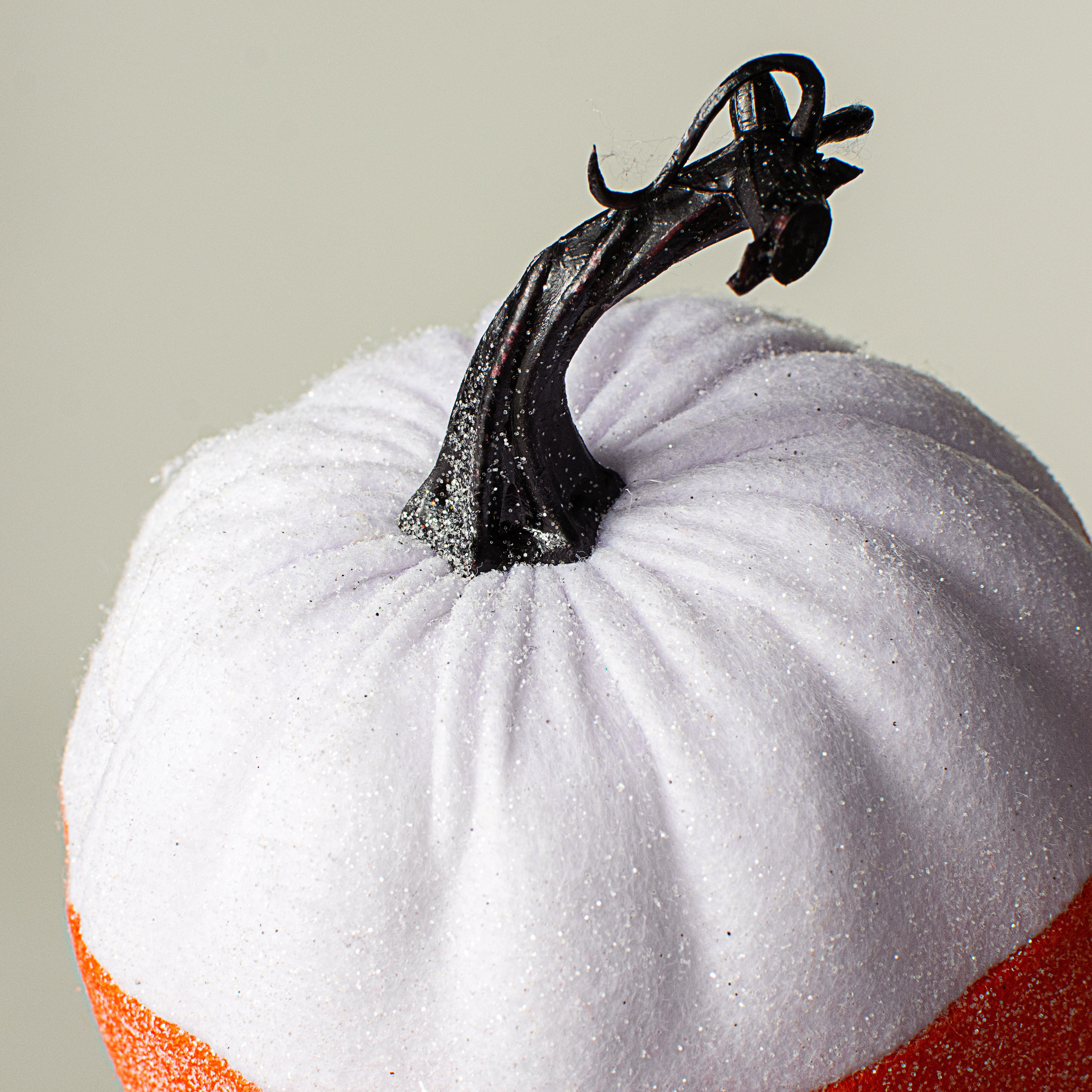 7" Pumpkin: Candy Corn detail photo 3