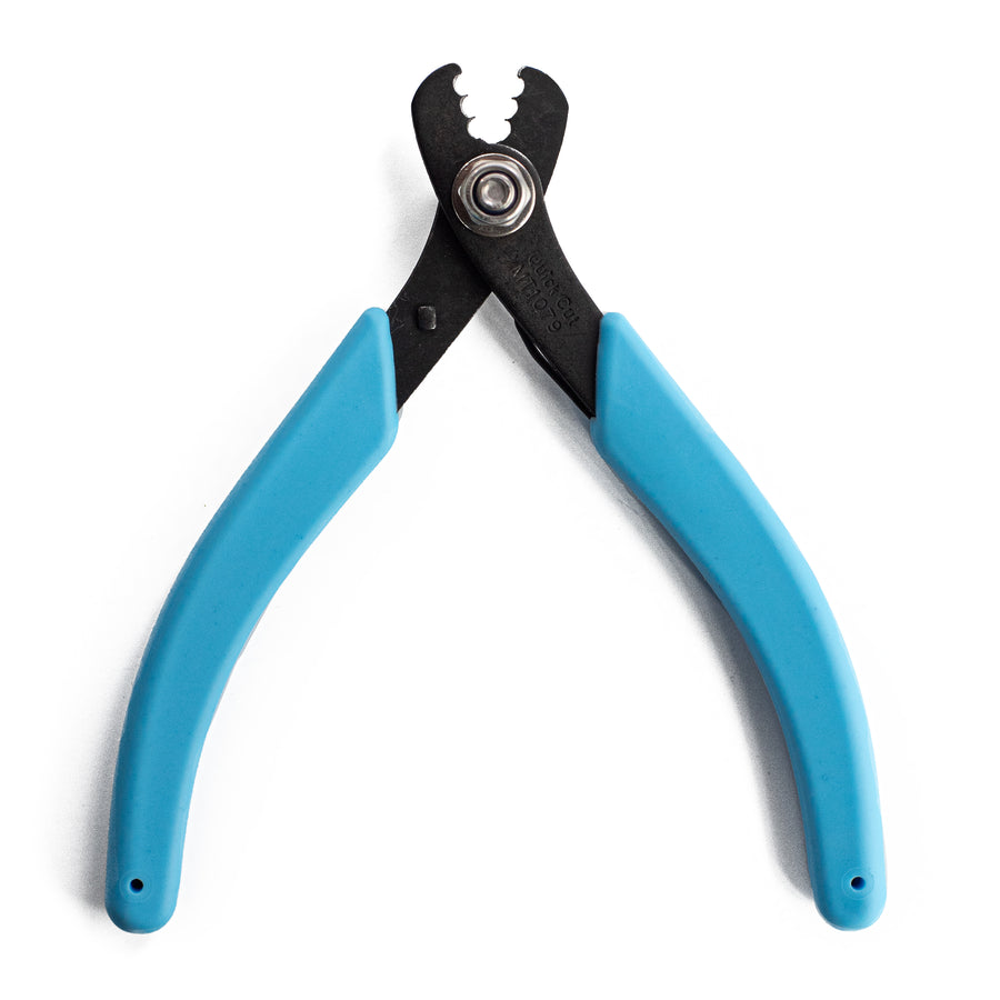 6" Quick Cut Wire Cutter Lifestyle Photo