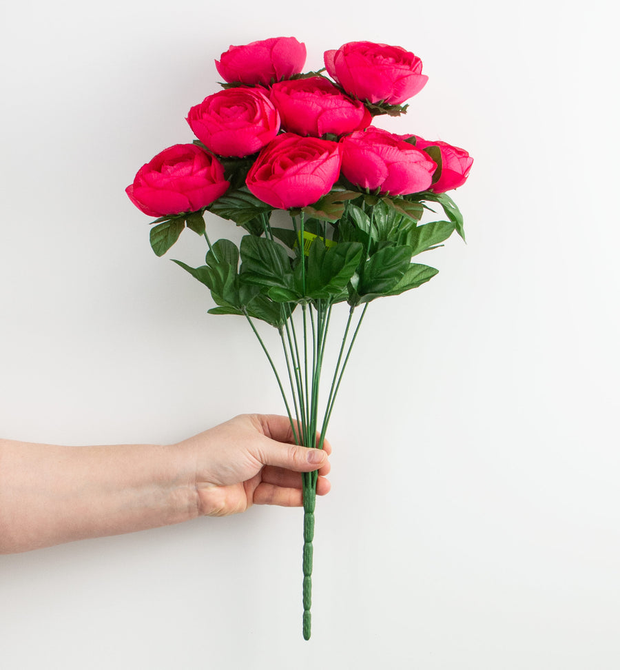 20" Ranunculus Bush: Fuchsia Pink (12 Stem) detail photo 3