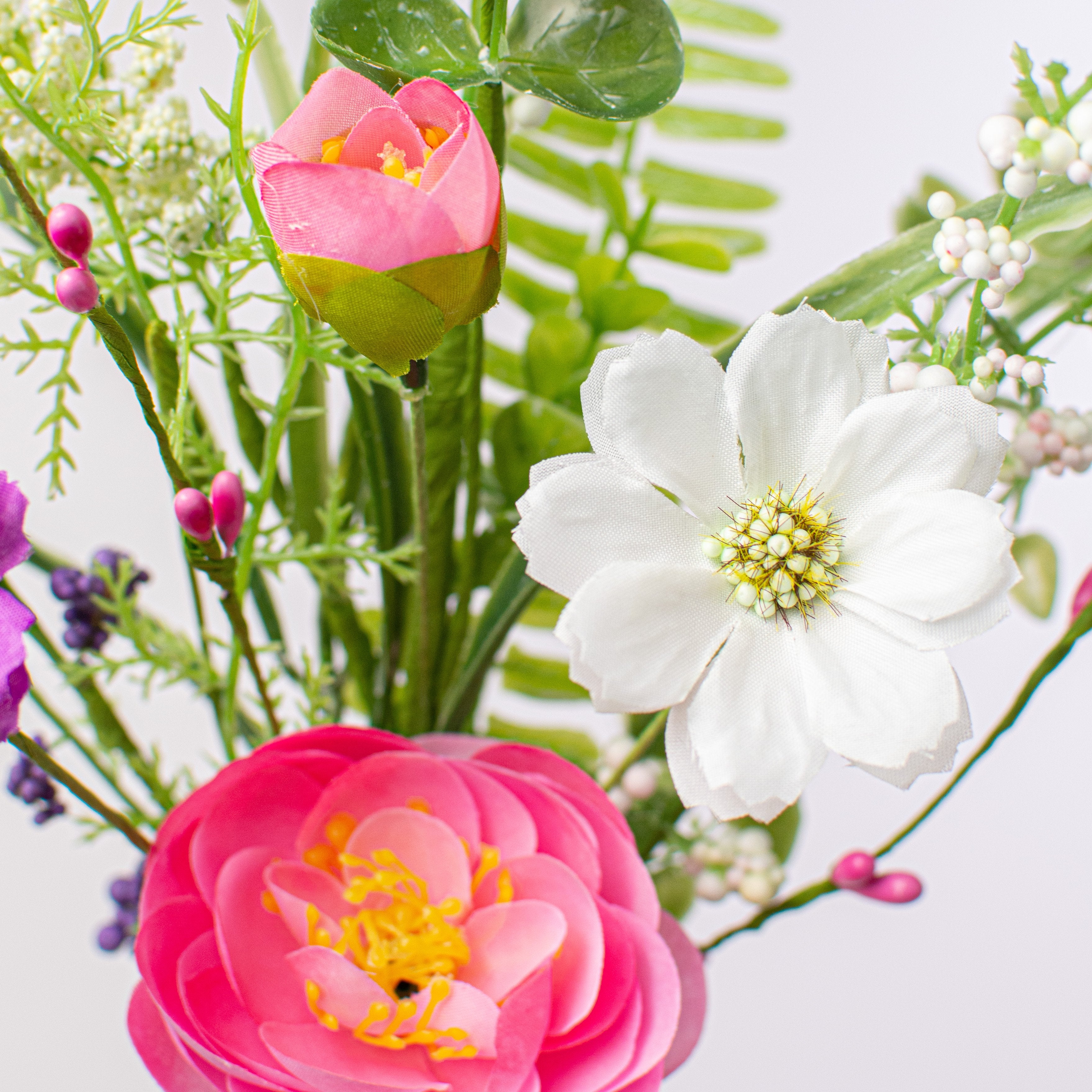 18" Ranunculus Filler Pick: Pink Lifestyle Photo