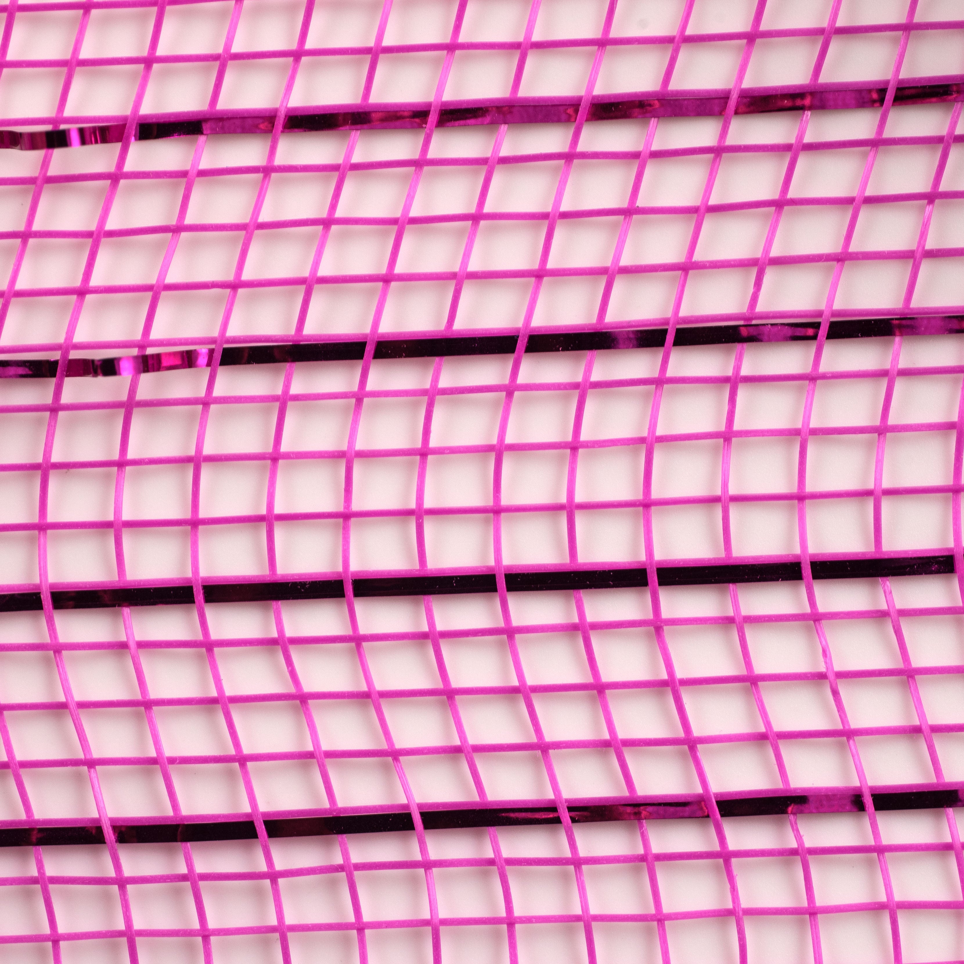 21" Poly Deco Mesh: Metallic Hot Pink