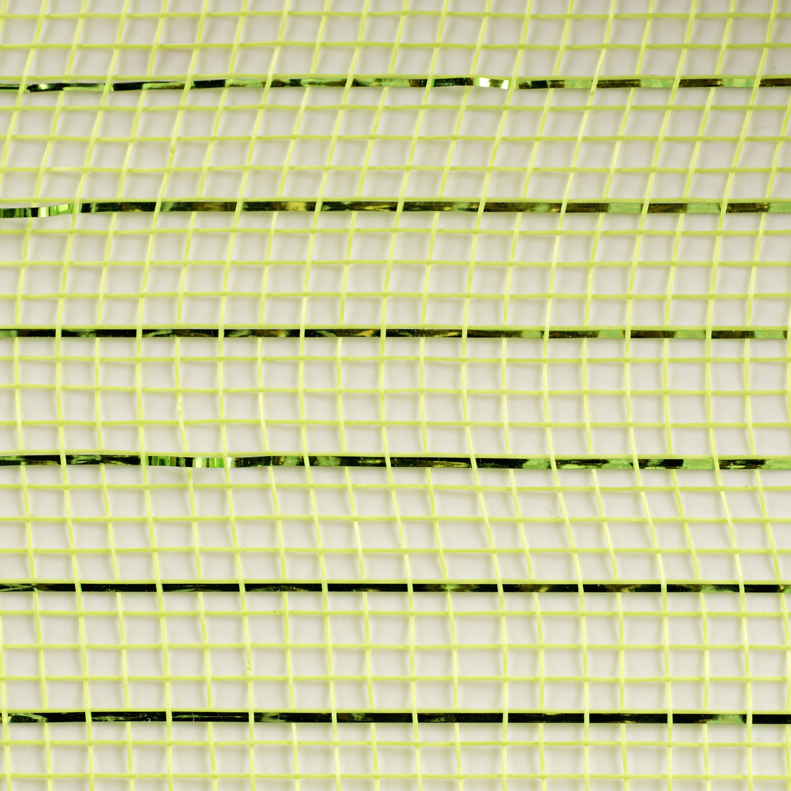 21" Poly Deco Mesh: Metallic Apple Green