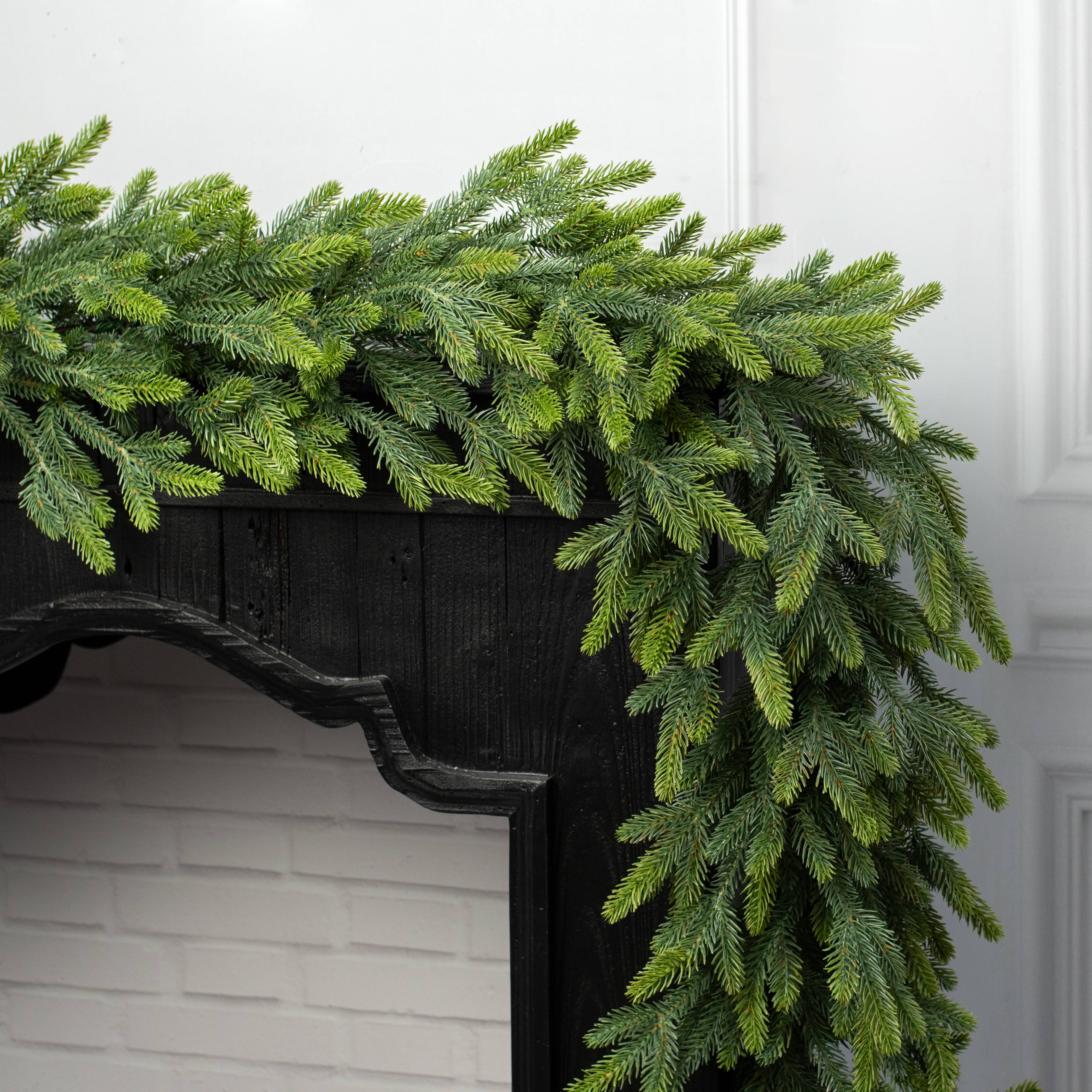 9' X 18" Realistic Deluxe Catskill Pine Garland Lifestyle Photo