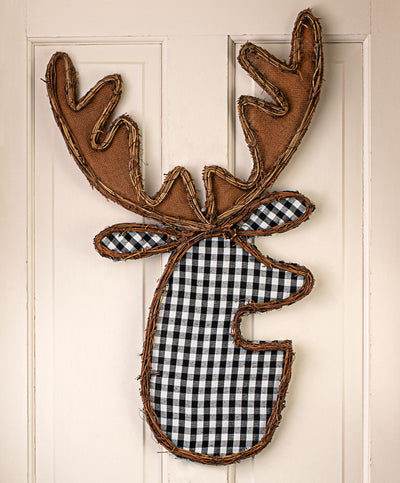 28" Reindeer Head Grapevine Twig Form Lifestyle Photo
