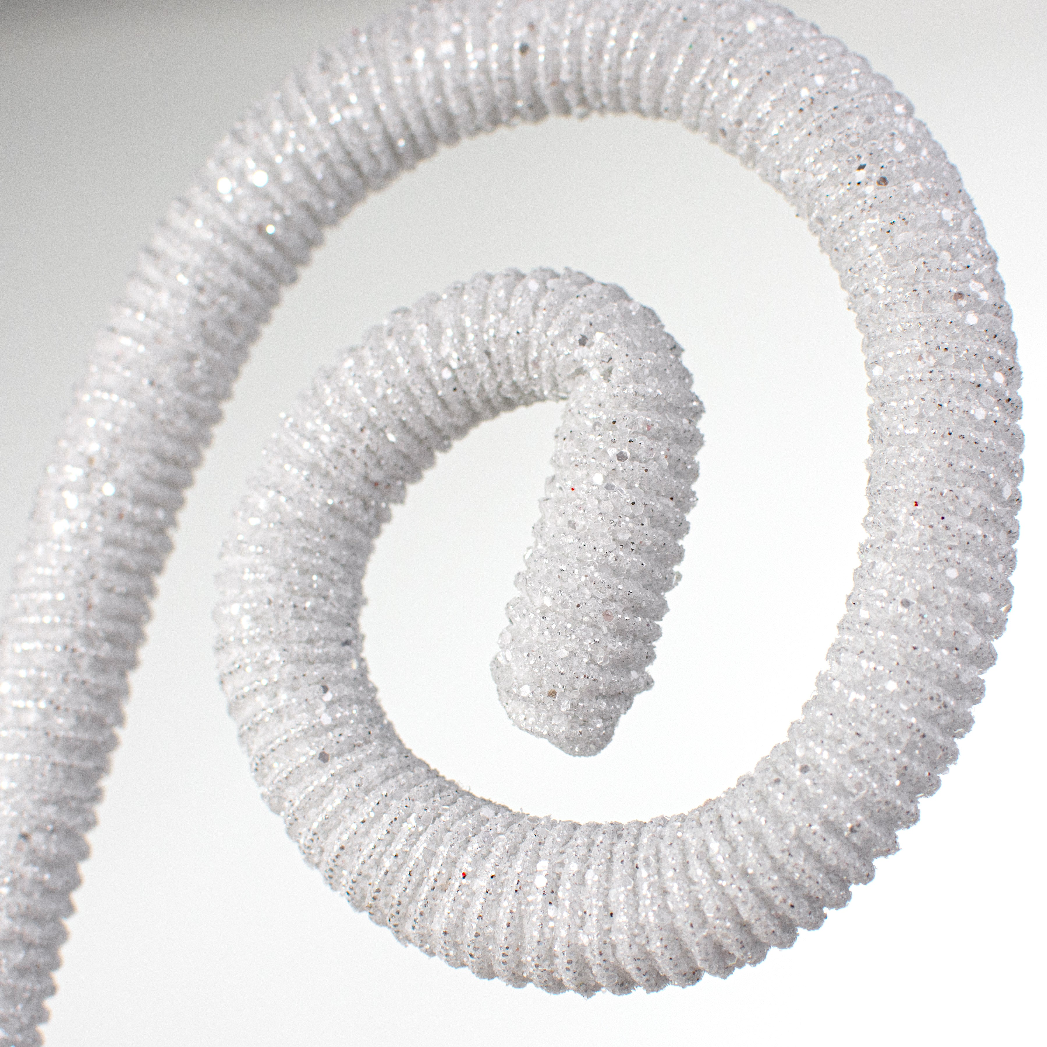 30" Ribbed Fabric Coil Spray: White Lifestyle Photo