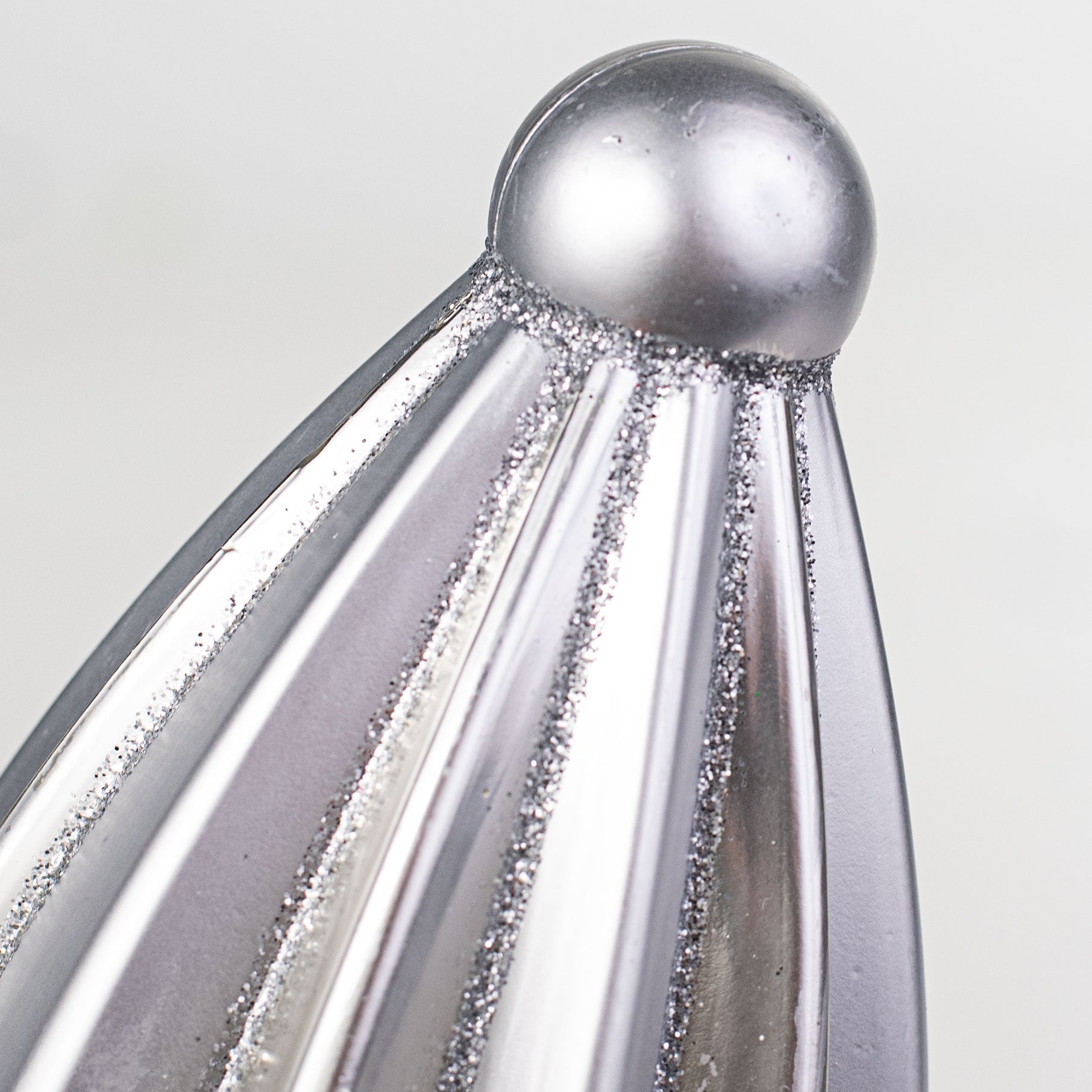 7.75" Ribbed Finial On Pick: Silver detail photo 4