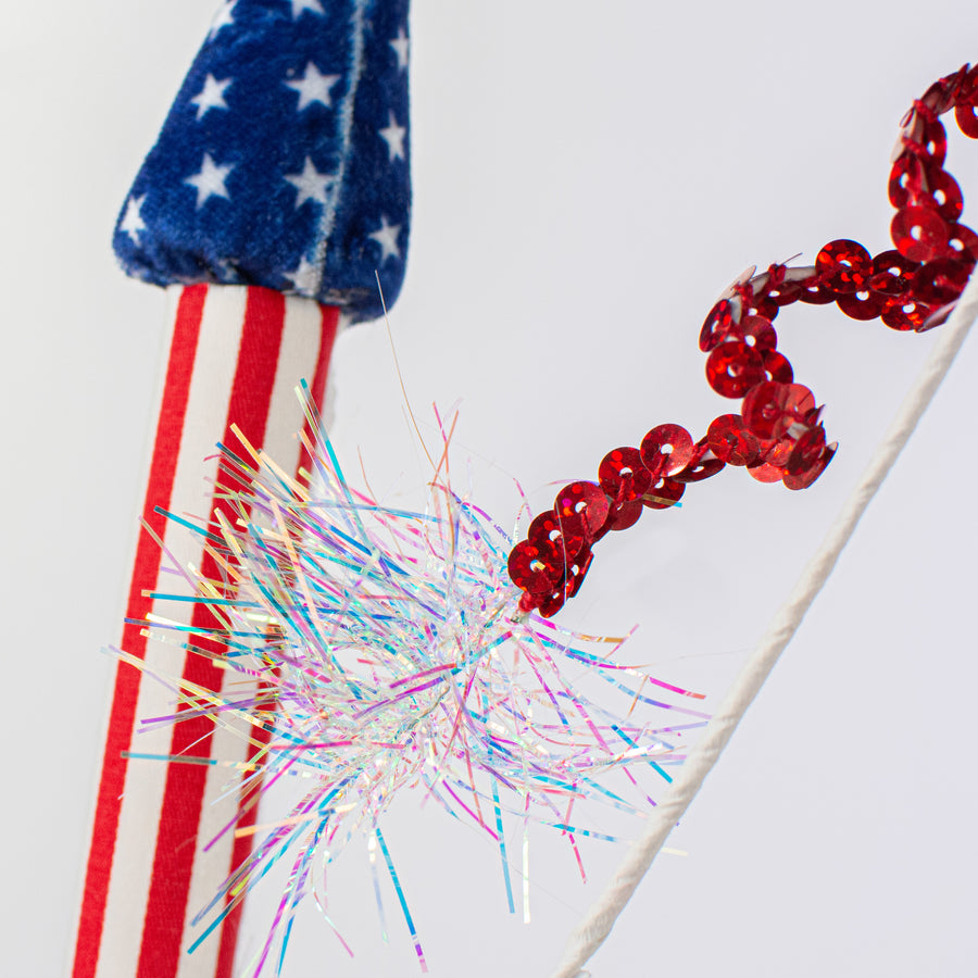 31" Rocket Spray: Red, White, Blue Lifestyle Photo