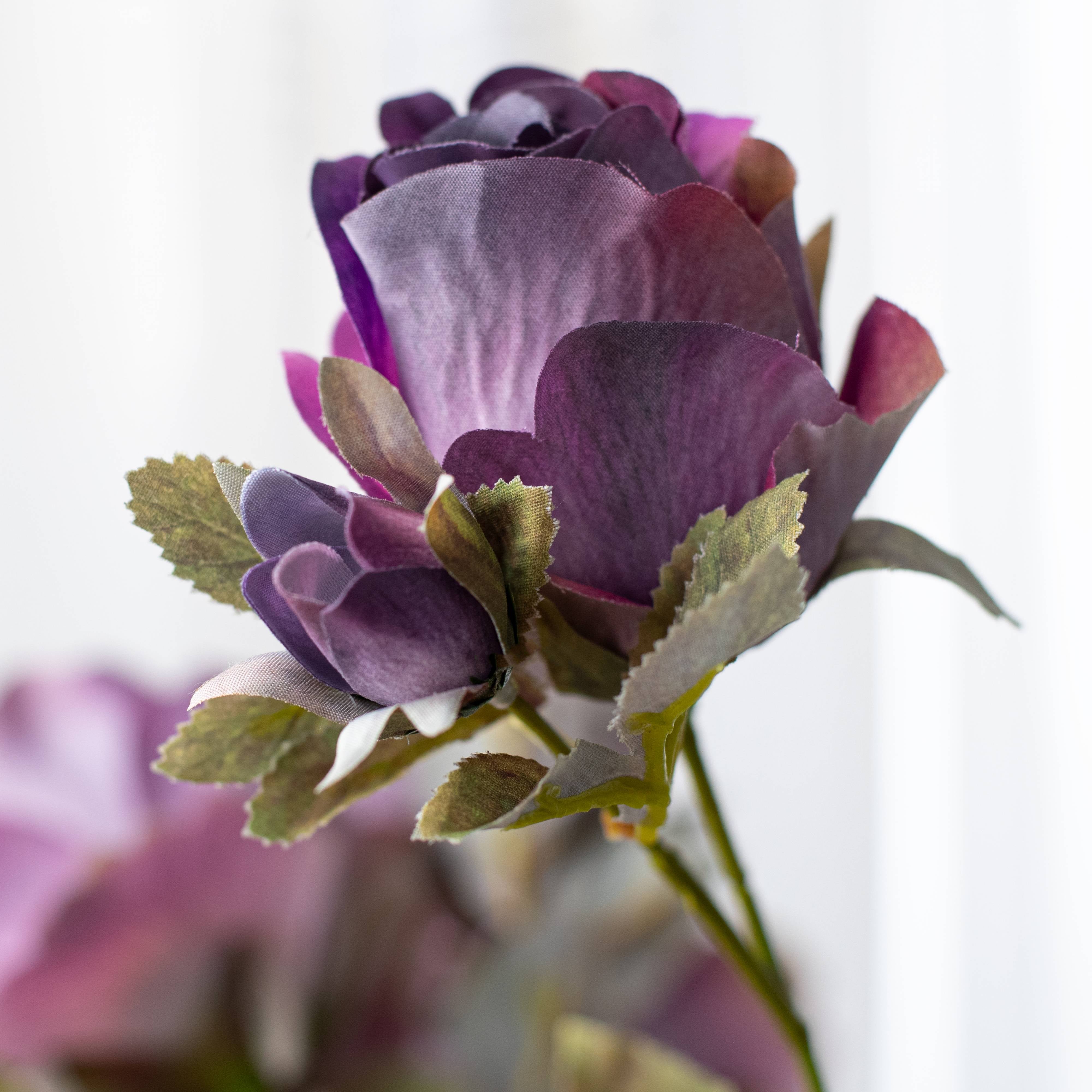 19" Rose Bud Bush: Ombré Purple detail photo 4