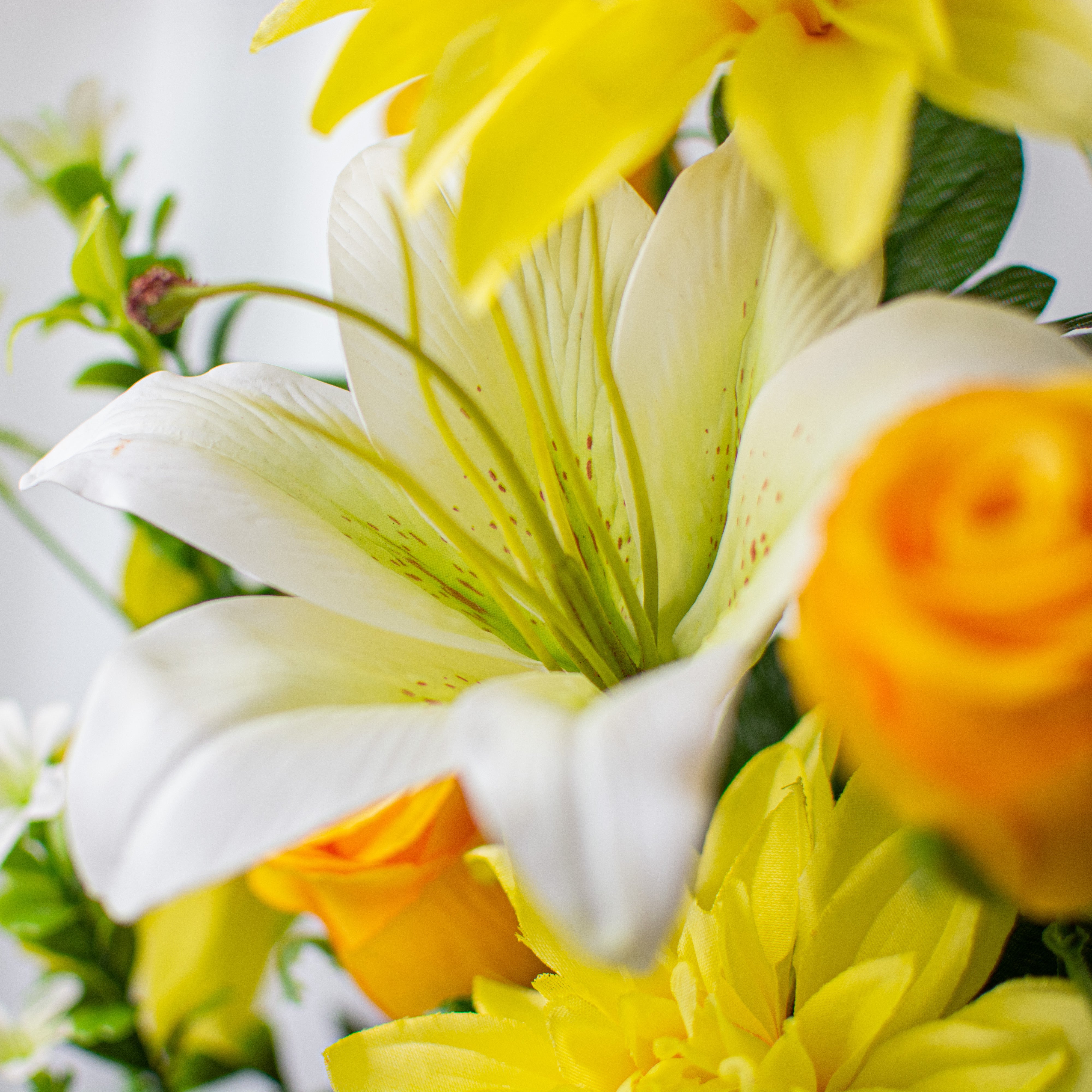 23" Rose Bud, Dahlia, Lily Bush: Yellow detail photo 4