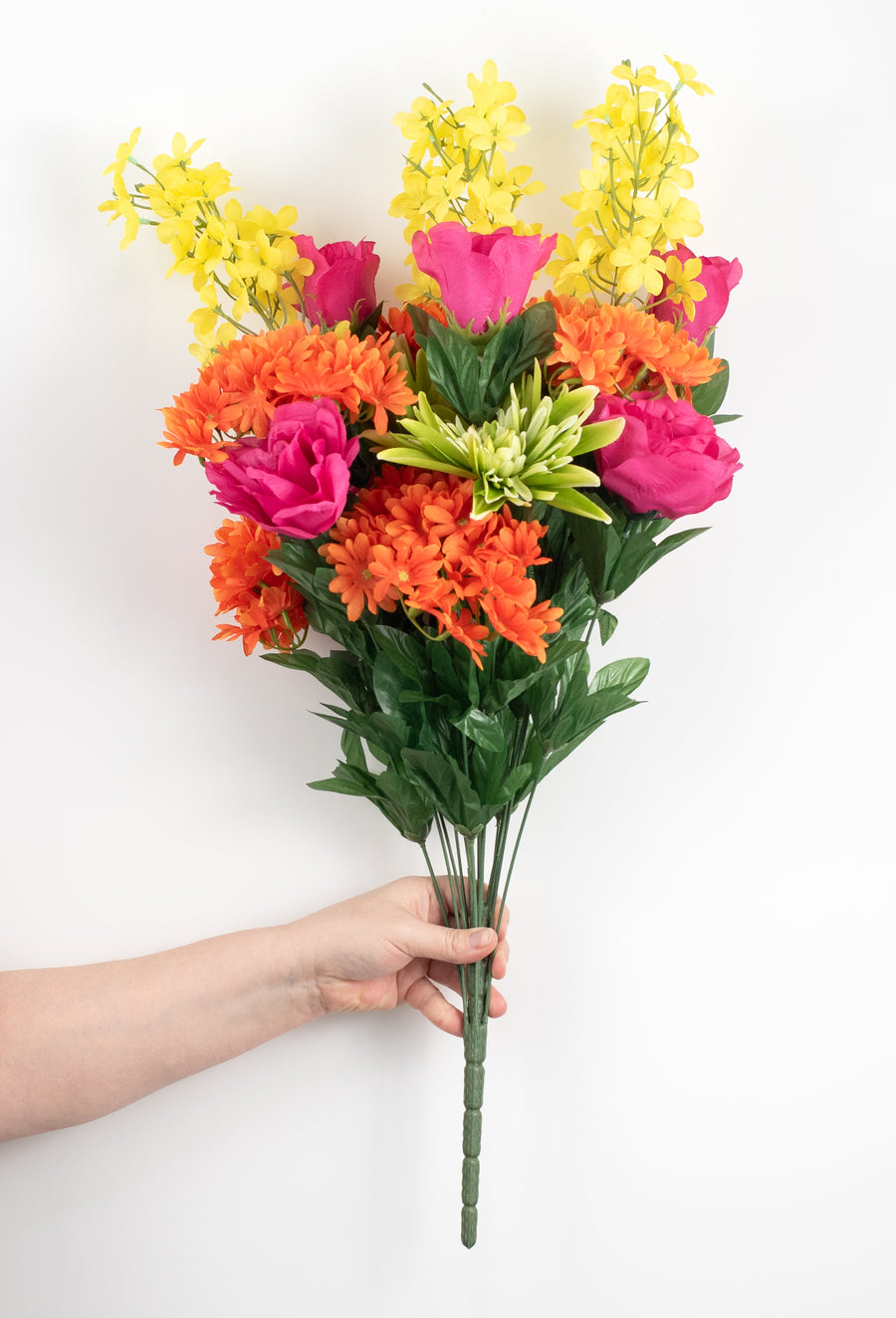 29" Rose, Spider Mum, Daisy Bush: Fuchsia Pink & Orange detail photo 3