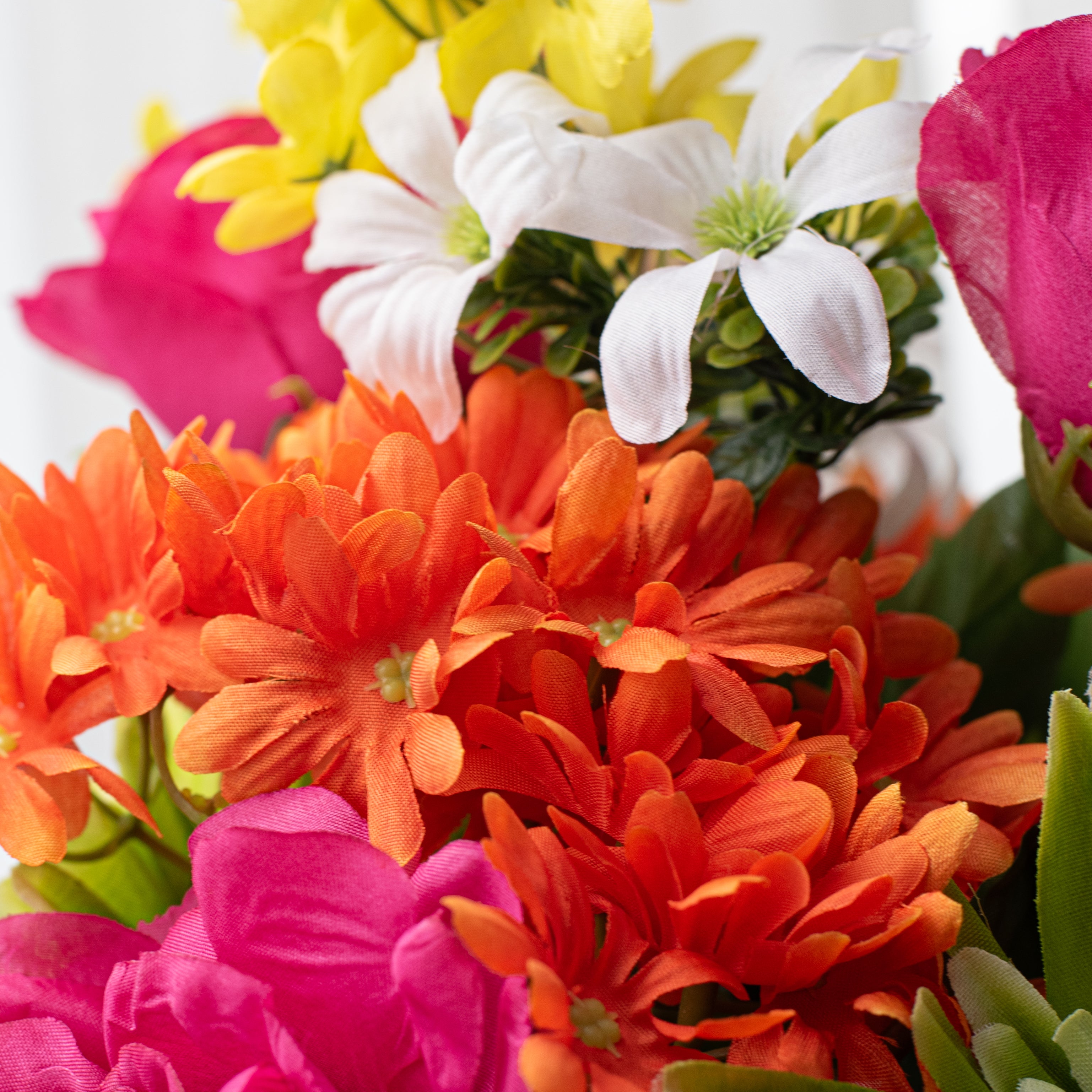 29" Rose, Spider Mum, Daisy Bush: Fuchsia Pink & Orange detail photo 5