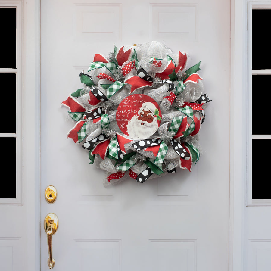 8" Round Metal Sign: Brown Santa Believe detail photo 4