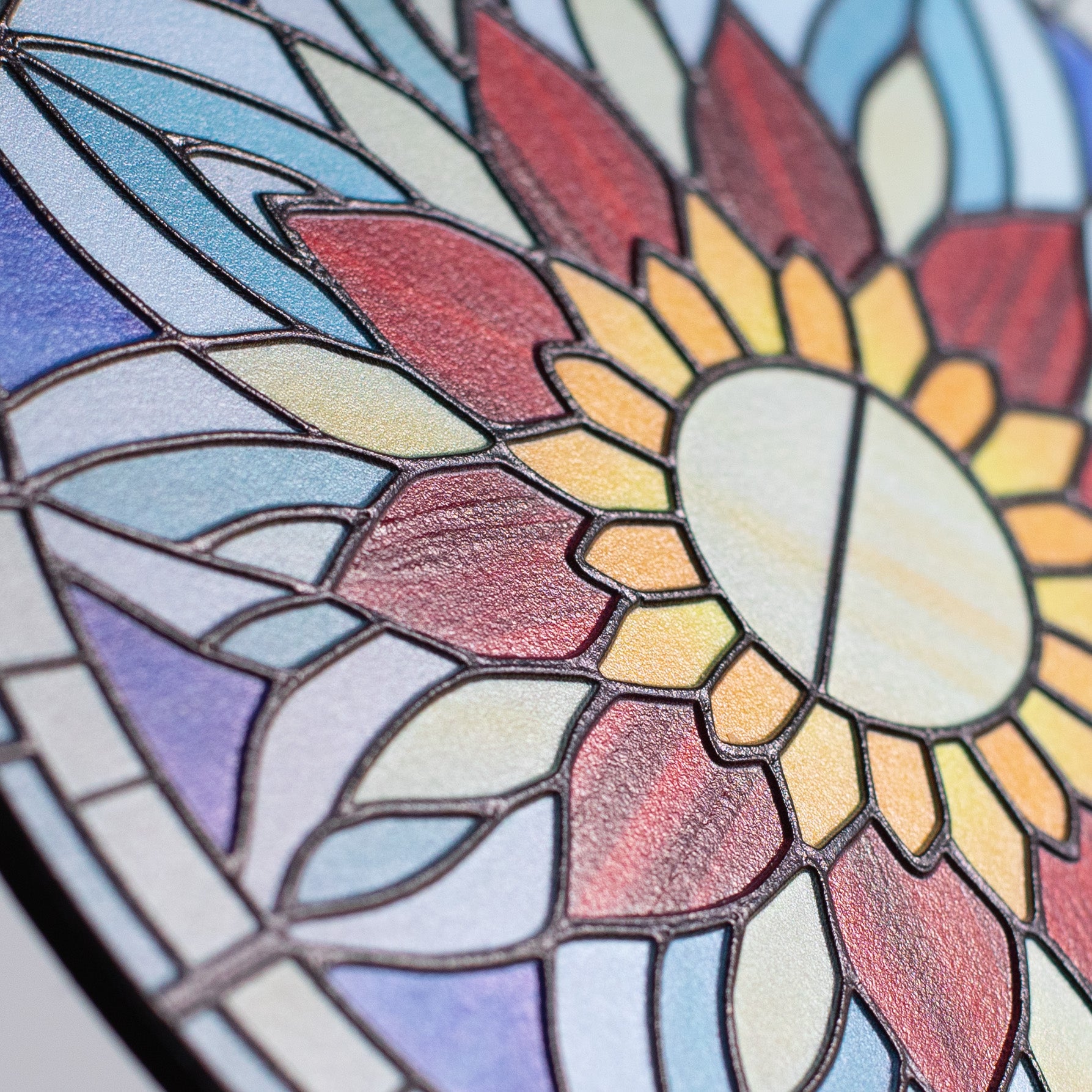6" Round Waterproof Sign: 3-D Stained Glass Red & Blue Flower detail photo 5