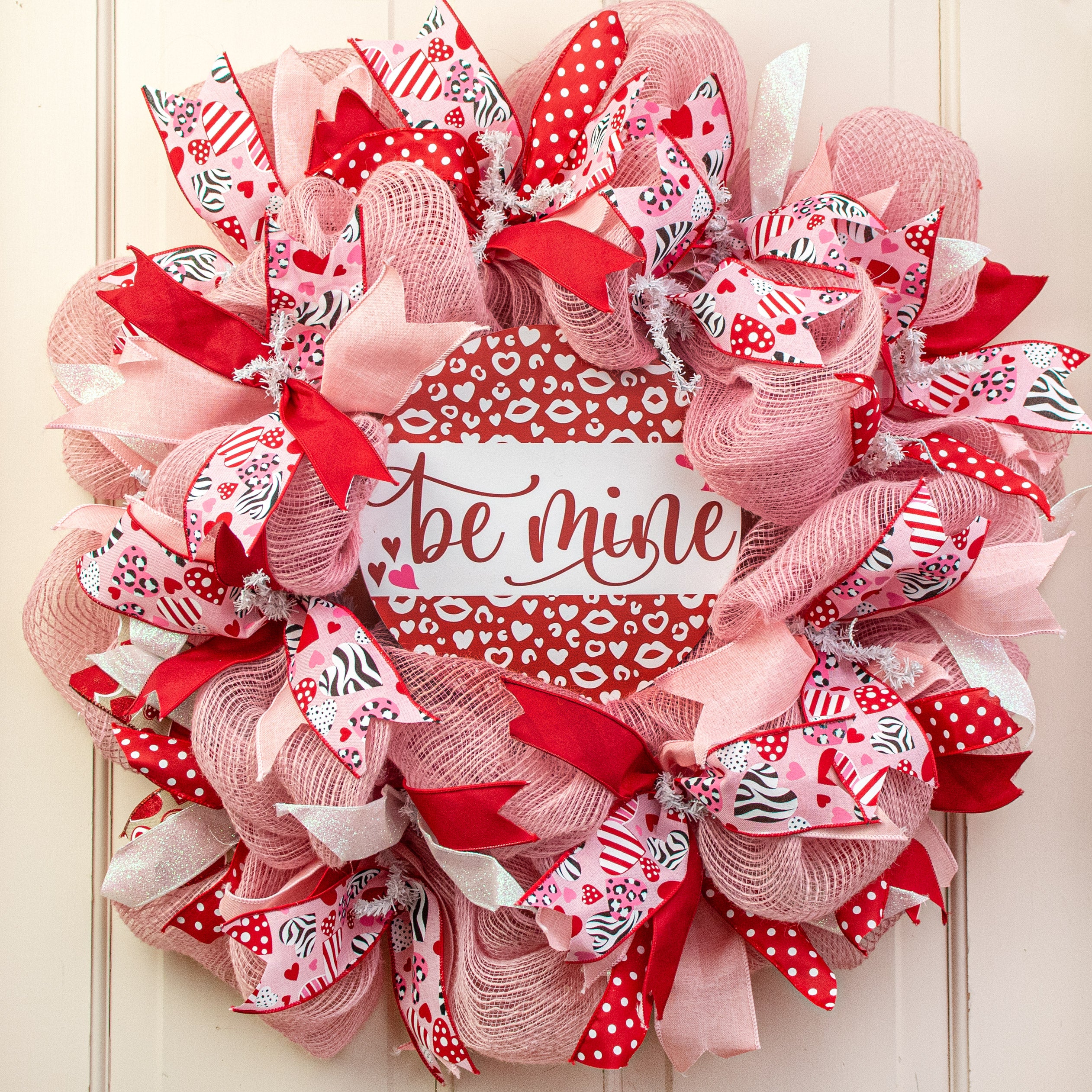 9.4" Round Waterproof Sign: Be Mine Leopard Valentine Lifestyle Photo