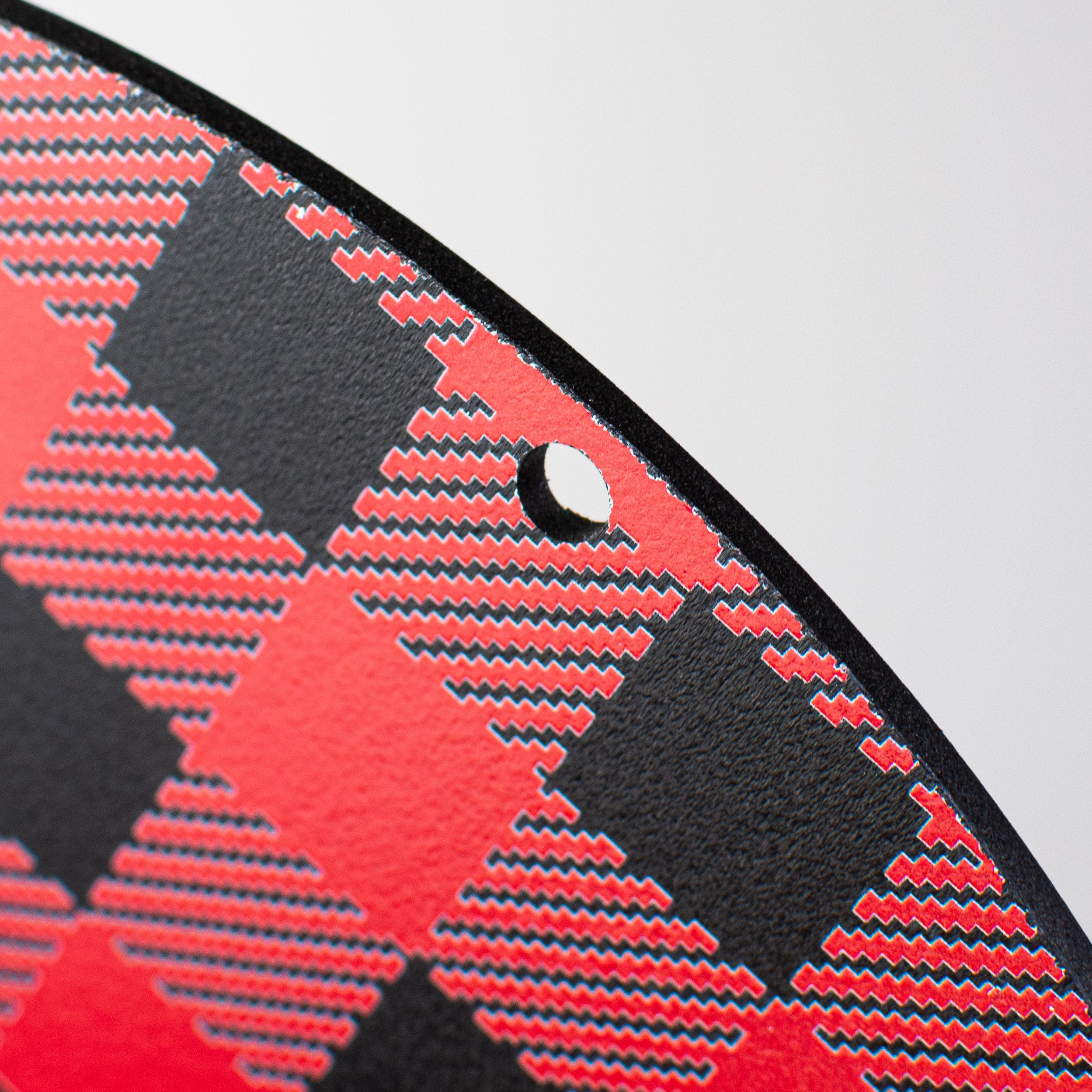 9.4" Round Waterproof Sign: Buffalo Plaid Welcome Red & Black detail photo 3