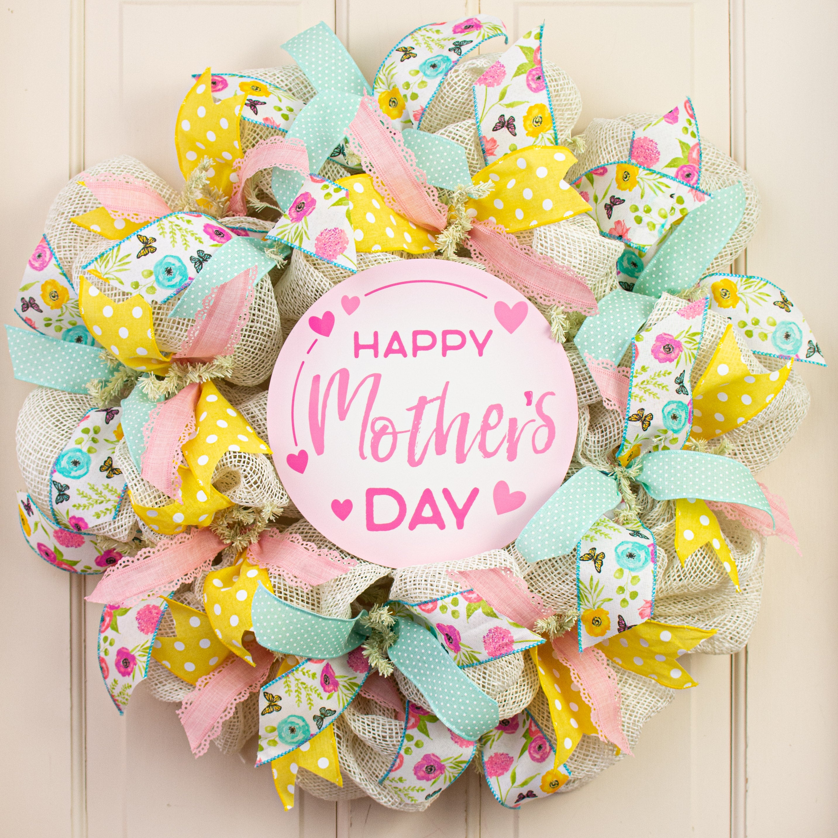 9.4" Round Waterproof Sign: Happy Mother's Day Lifestyle Photo