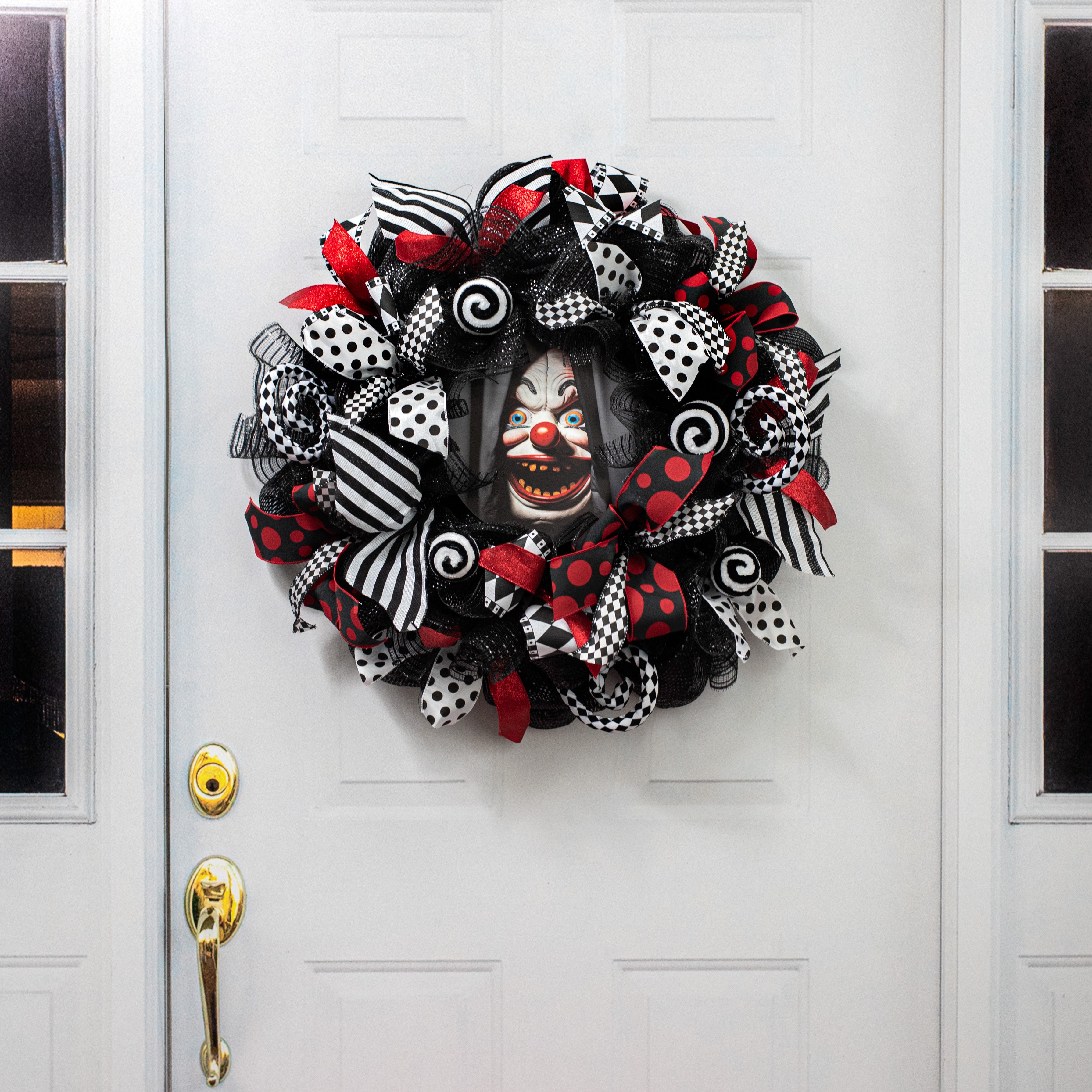 9.4" Round Waterproof Sign: Scary Peeking Clown detail photo 4