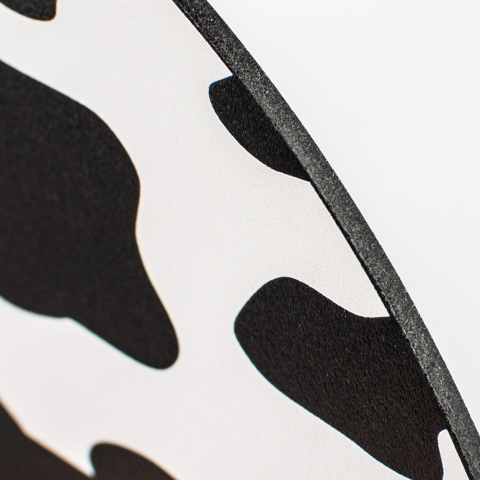 9.4" Round Waterproof Sign: Welcome Cowhide Print detail photo 3