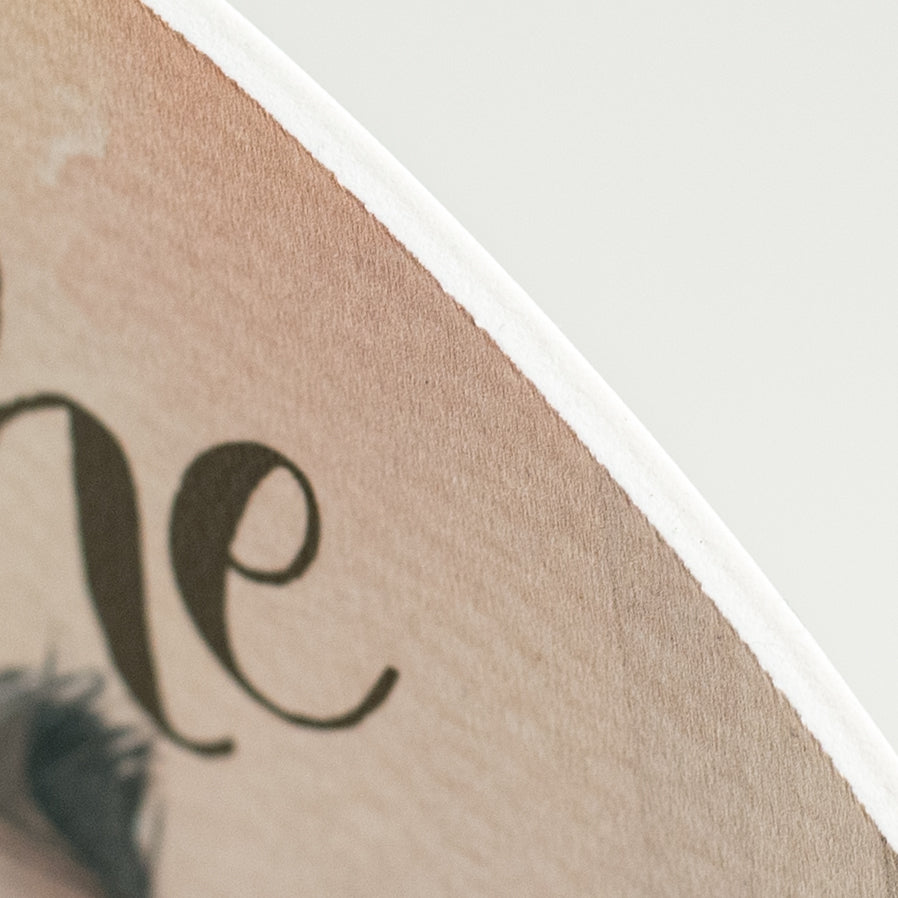 8.5" Round Waterproof Sign: Welcome Fall Squirrel detail photo 3