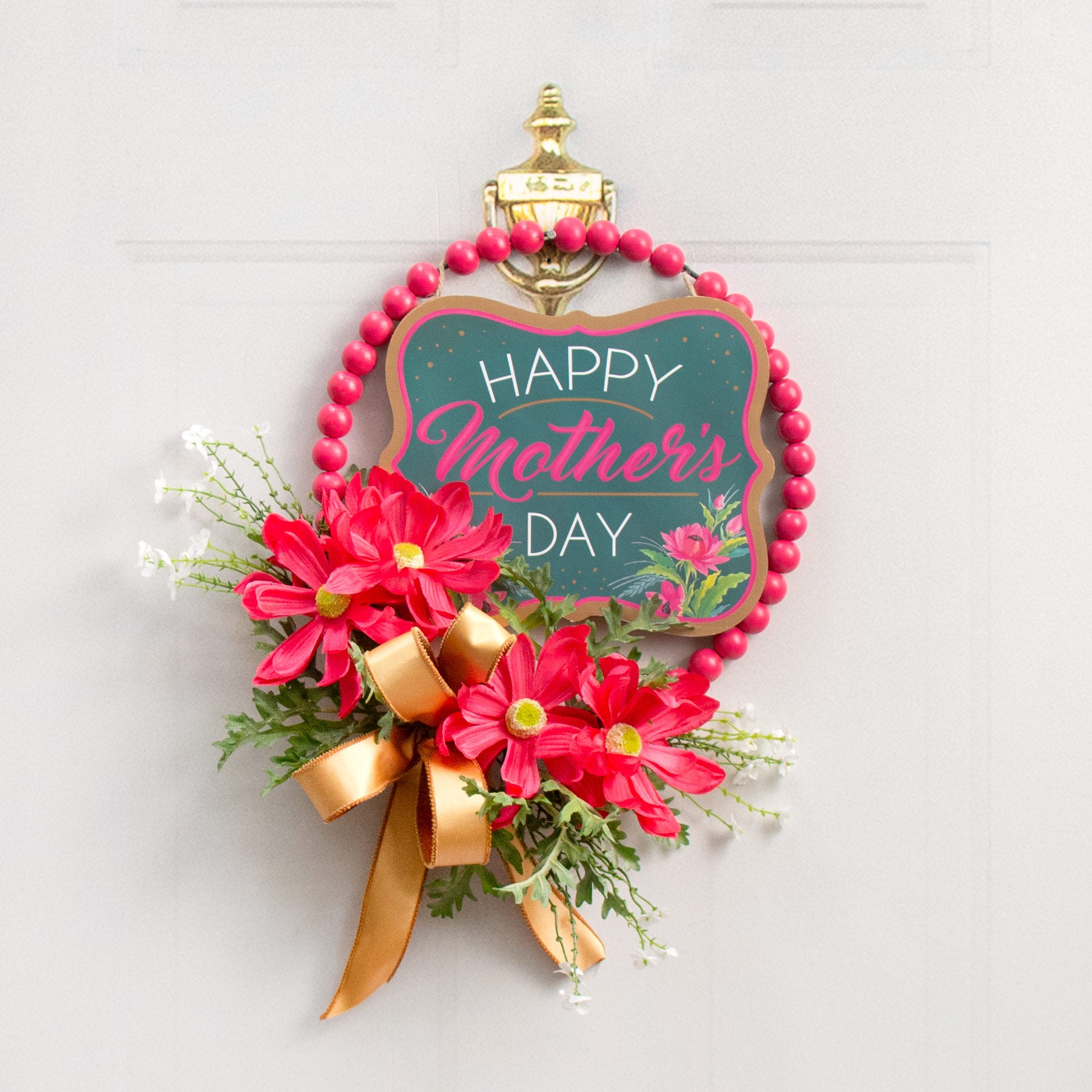 10" Scalloped Wooden Sign: Hot Pink Mother's Day Lifestyle Photo