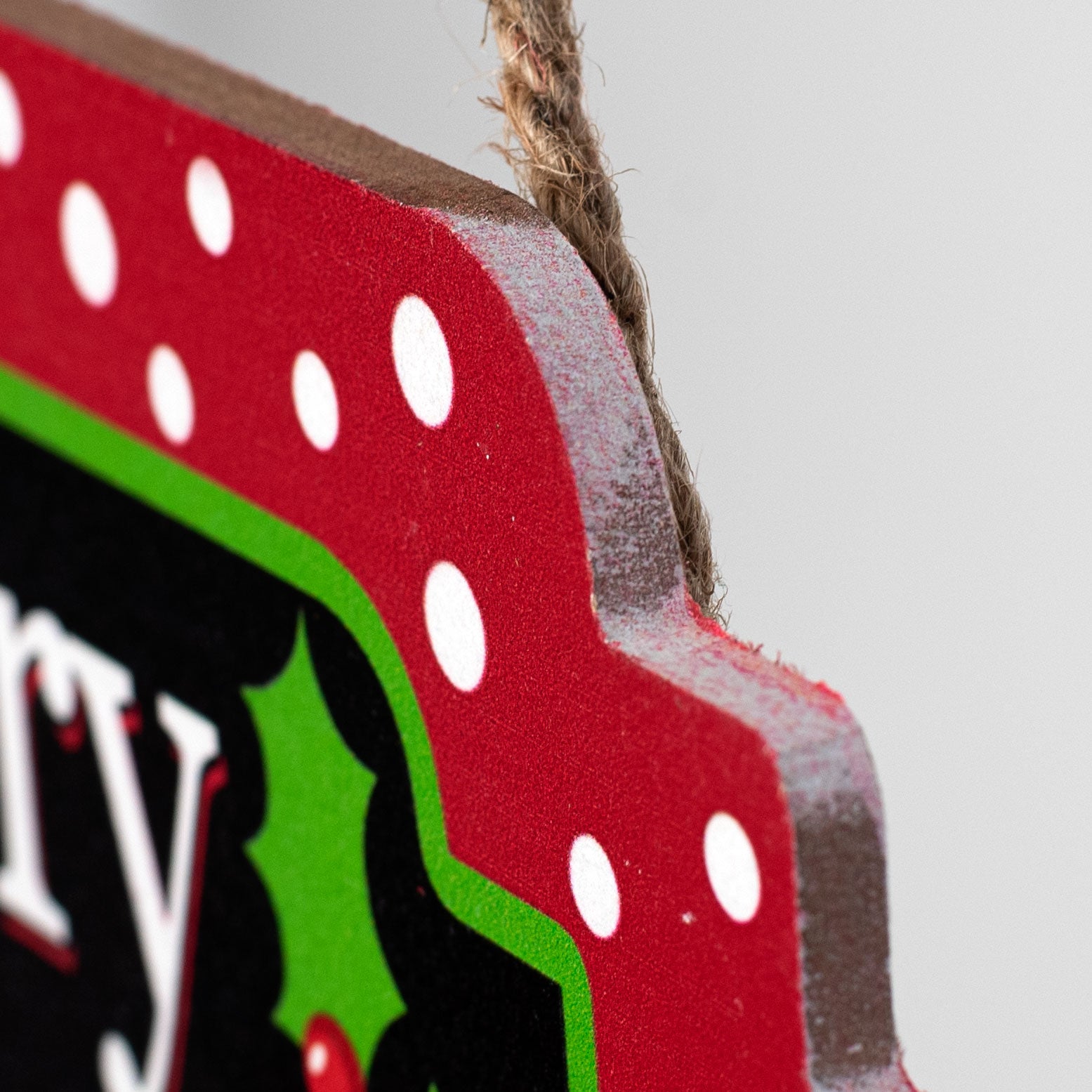 12" Scalloped Wooden Sign: Merry Christmas Holly detail photo 3